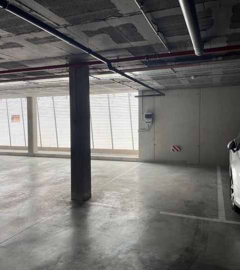 Foto 2 de Garaje de alquiler en Calle Cronista Isidro Buades, 28, Bellavista - Capiscol - Frank Espinós, Sant Joan d'Alacant