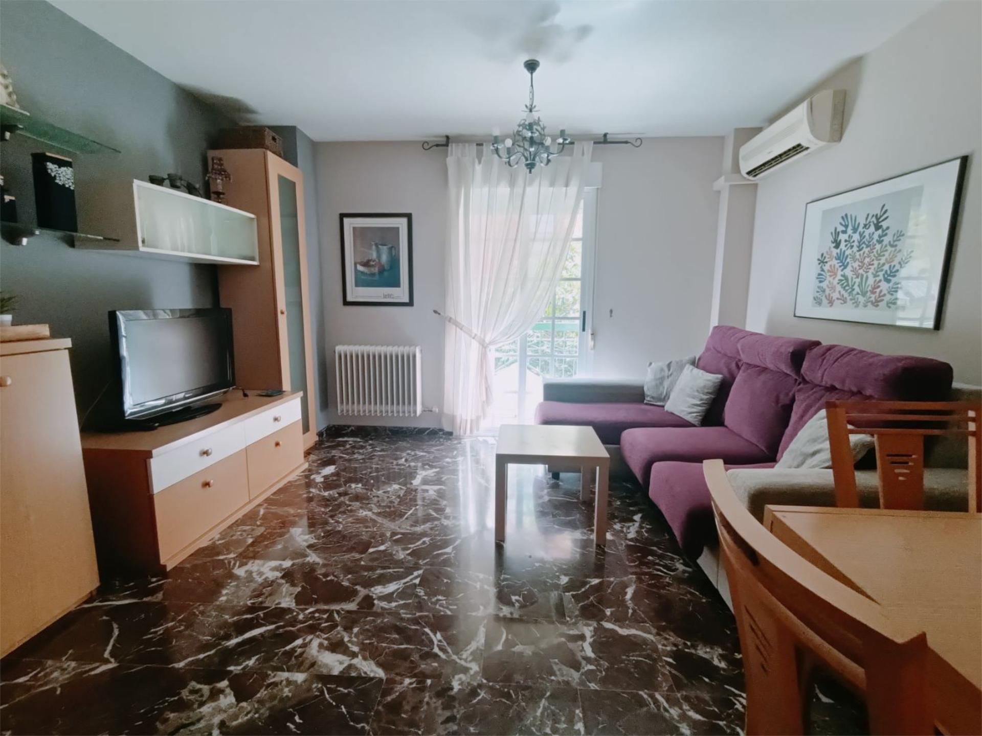 Sala d'estar de Pis de lloguer en  Jaén Capital amb Aire condicionat, Calefacció i Jardí privat