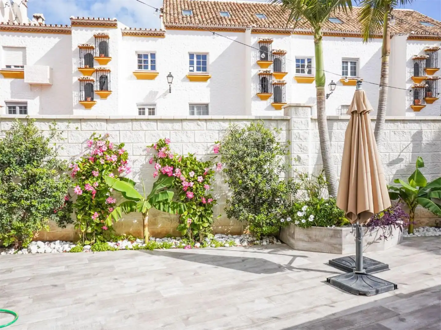 Detached homes for sale in Los Nadales - Tio Charles Garden of Detached homes for sale in Benalmádena with Air Conditioner, Heating and Private garden