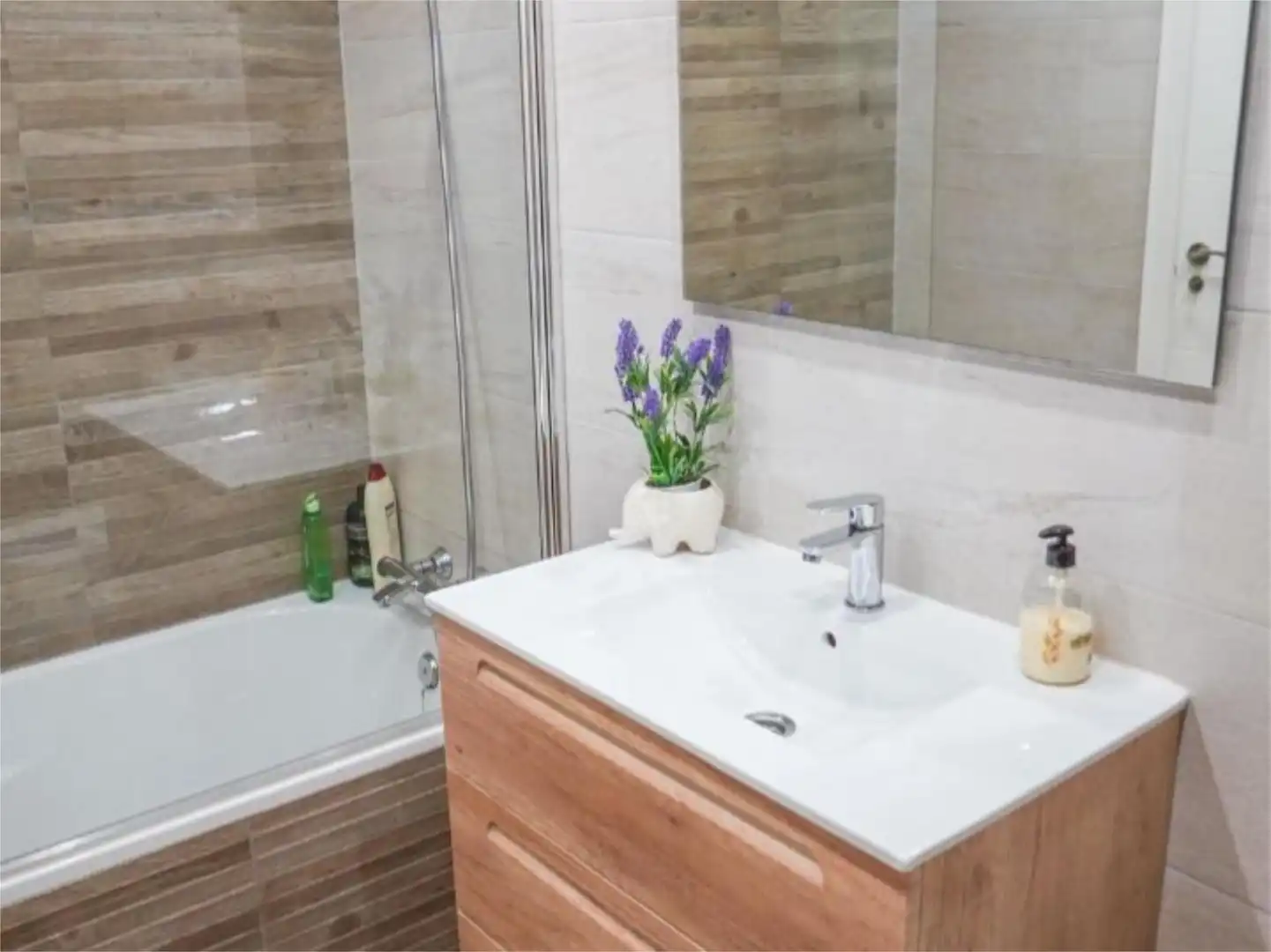 Detached homes for sale in Los Nadales - Tio Charles Bathroom of Detached homes for sale in Benalmádena with Air Conditioner, Heating and Private garden