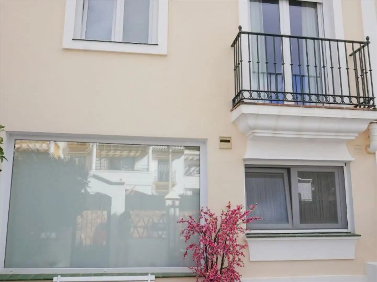 Detached homes for sale in Los Nadales - Tio Charles Exterior view of Detached homes for sale in Benalmádena with Air Conditioner, Heating and Private garden