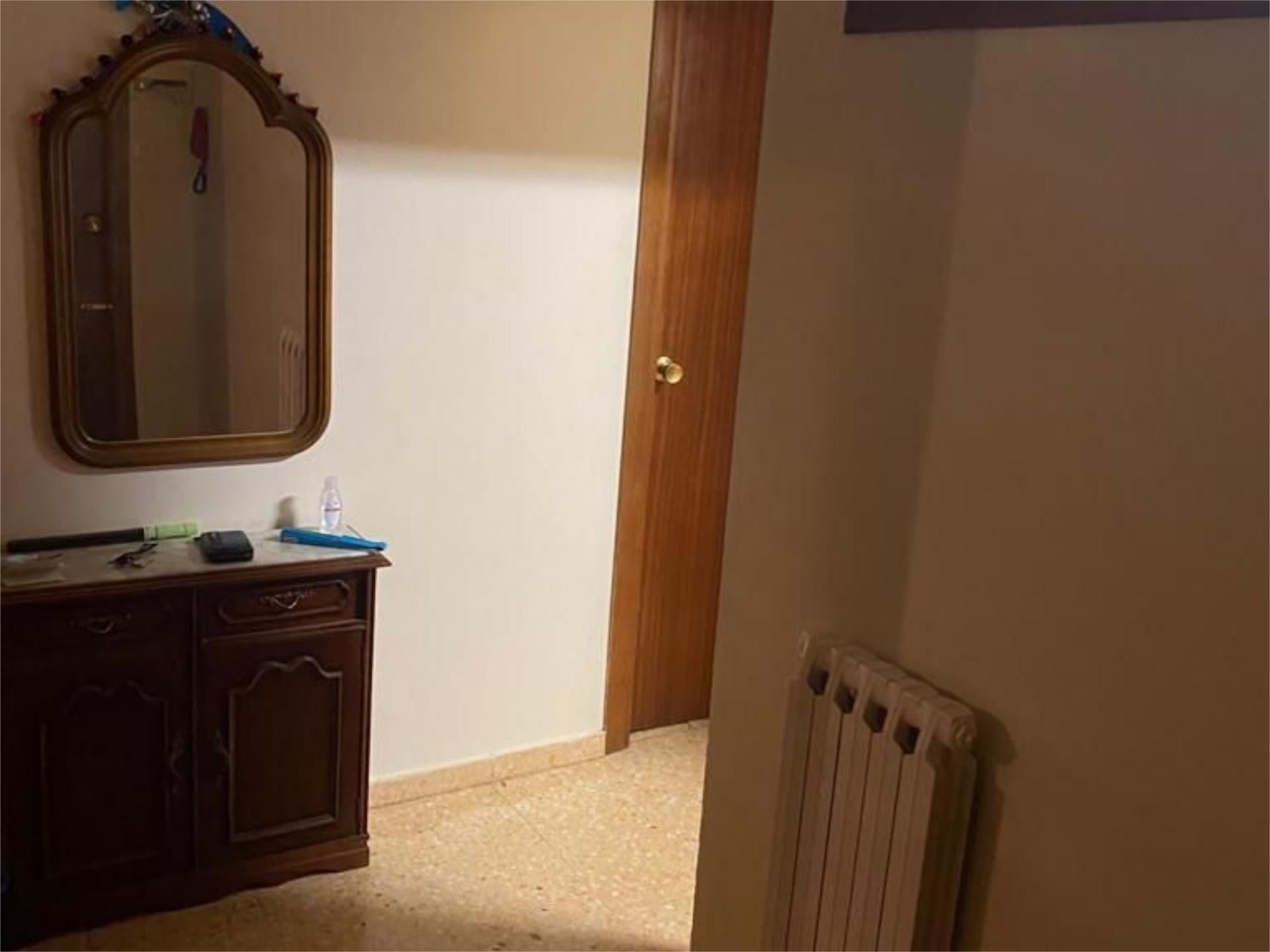 Flat to share in  Teruel Capital  with Heating and Furnished