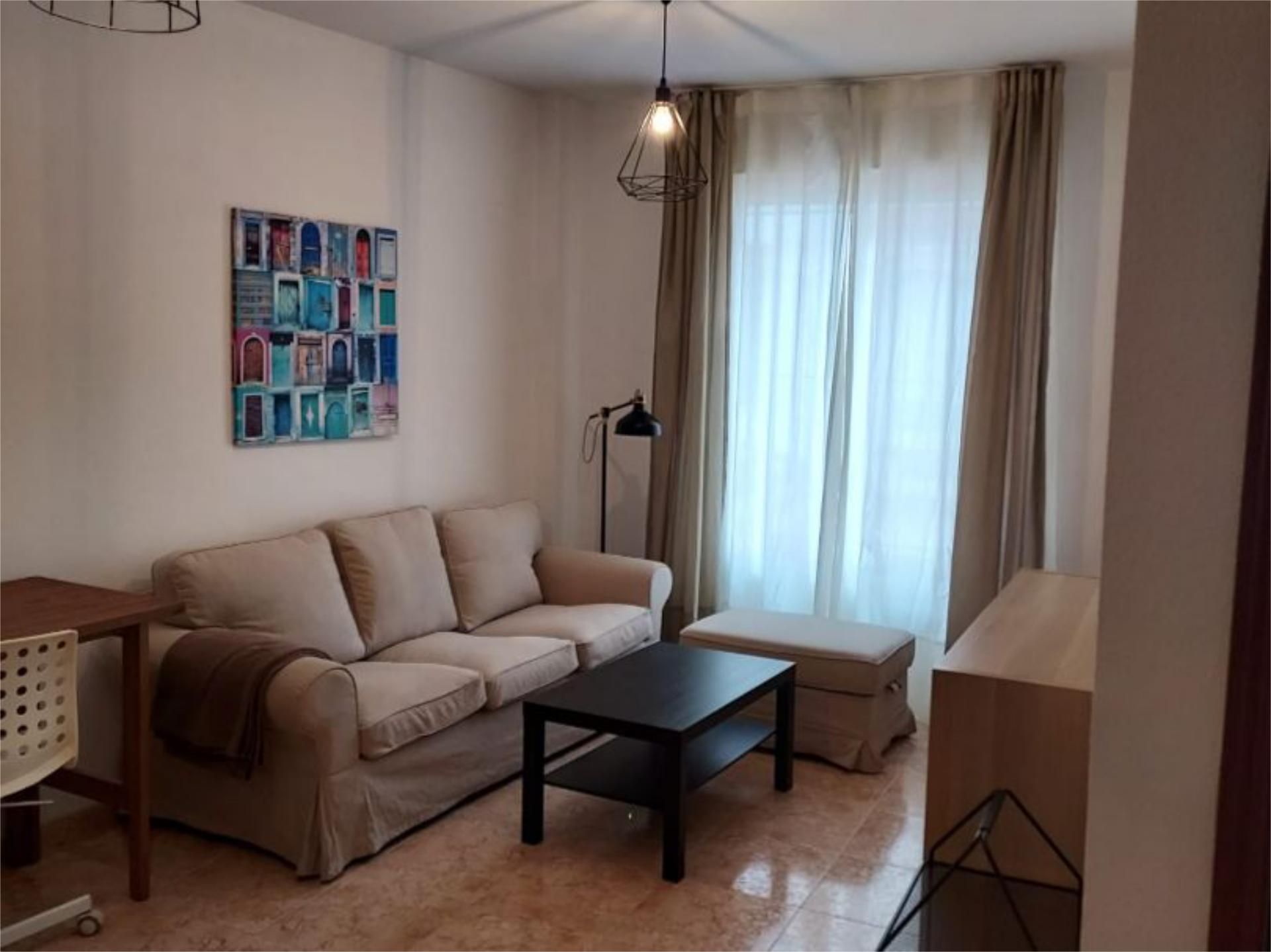 Sala d'estar de Pis de lloguer en Lucena amb Aire condicionat