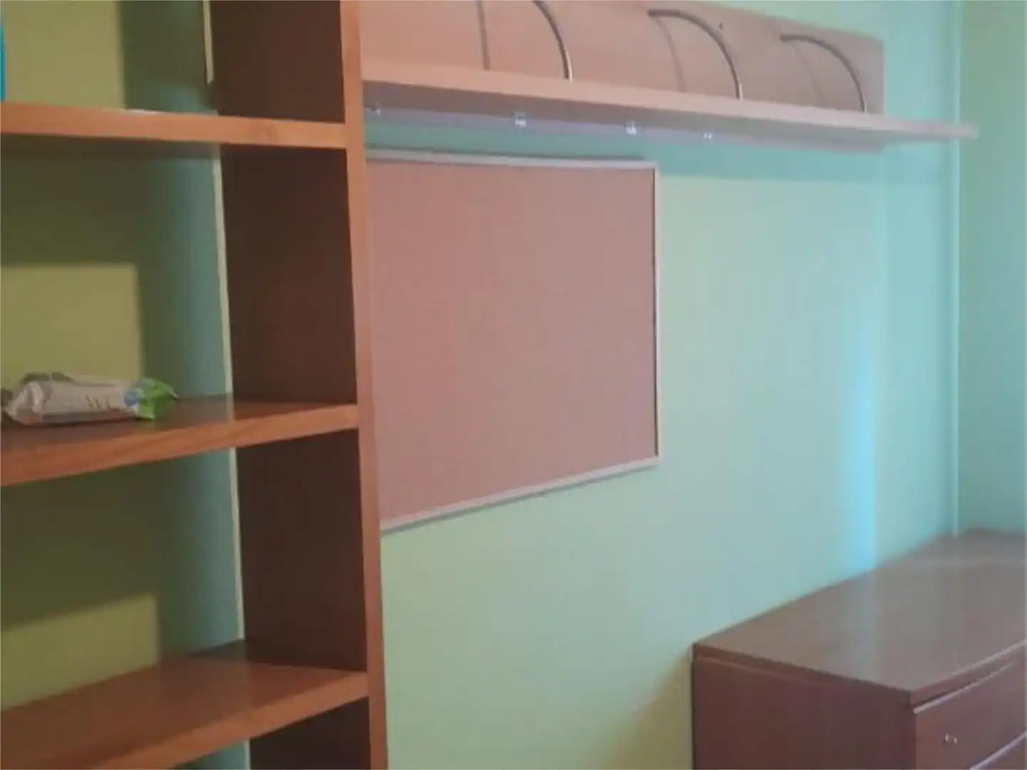 Room in Avenida Patrimonio de la Humanidad, 4, Hervencias Altas - El Pinar