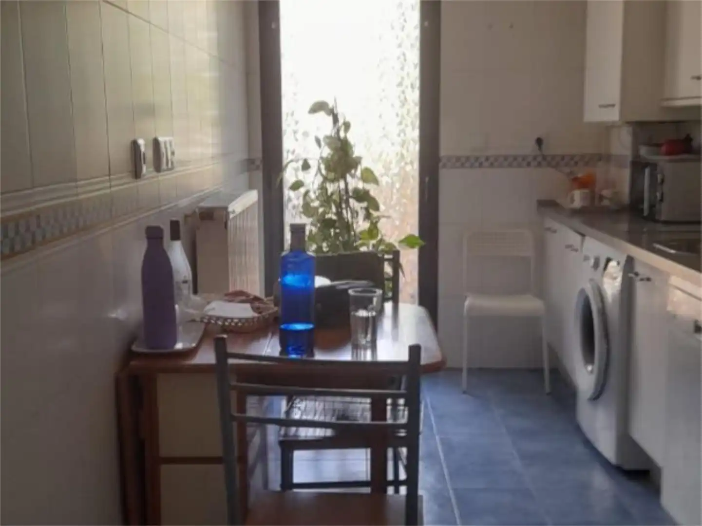 Room in Avenida Patrimonio de la Humanidad, 4, Hervencias Altas - El Pinar