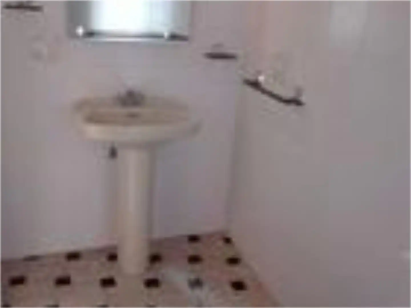 Bany de Pis de lloguer en Cortegana amb Terrassa, Moblat i Balcó