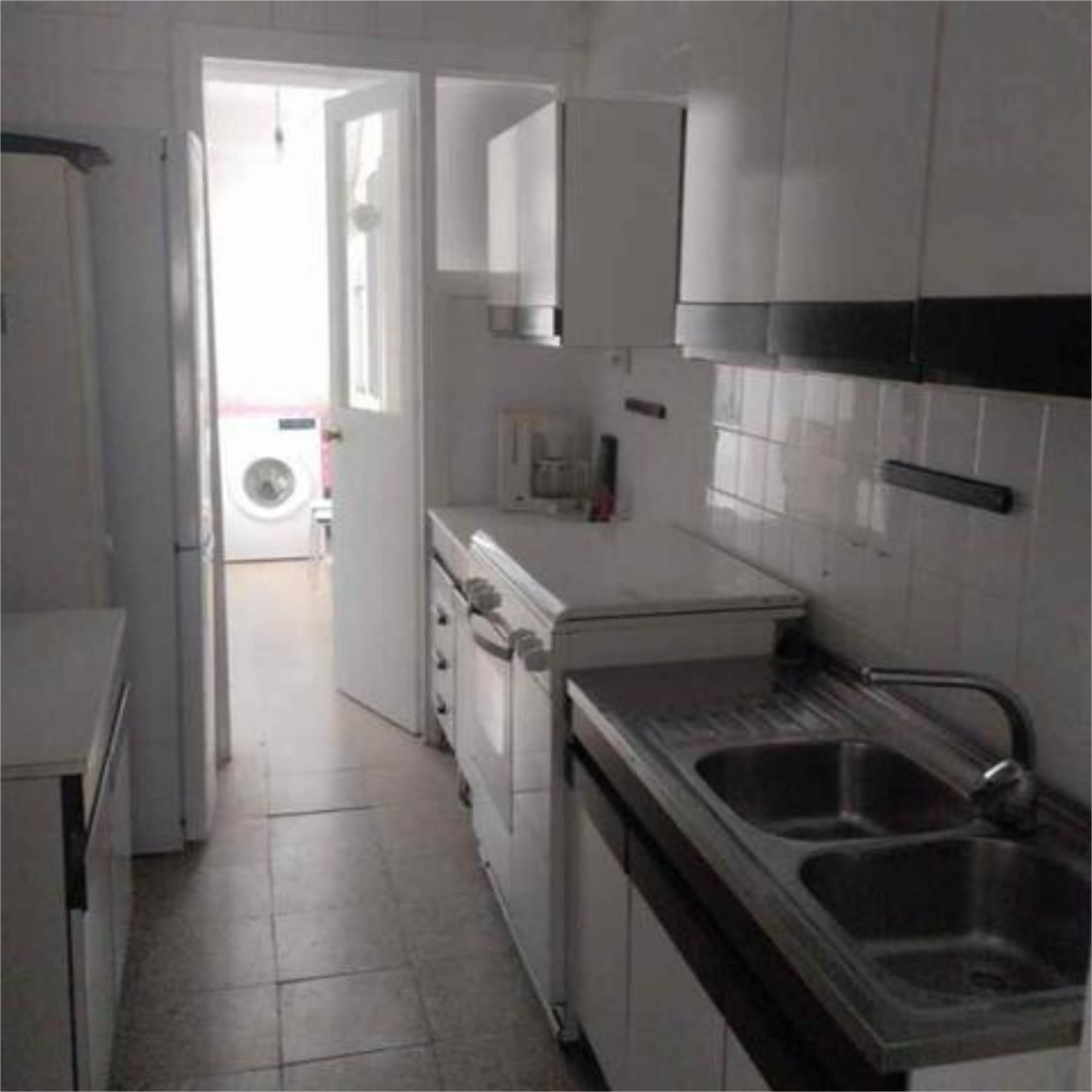 Kitchen of Flat to rent in San Fernando