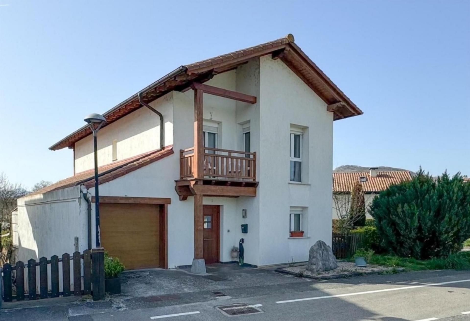 Exterior view of House or chalet for sale in Lekunberri