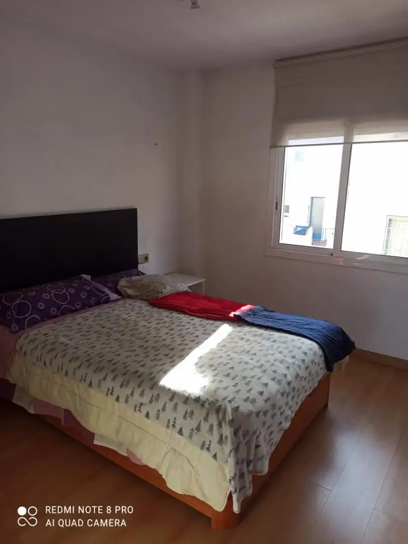 Zimmer in Avenida Vilanova i la Geltrú, 106, Can Nicolau - Les Sorres - Valparaiso Schlafzimmer von Maisonette zur untervermieten in Cunit mit Klimaanlage, Parkett und Terrasse