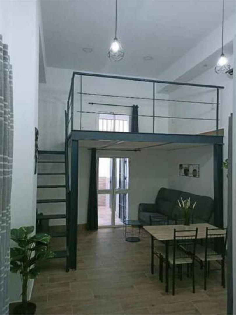 Terrassa de Apartament de lloguer en  Sevilla Capital amb Calefacció, Terrassa i Traster