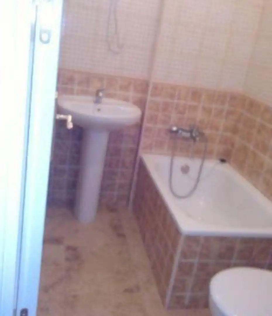Flat for rent in Calle de la Mata, El Torreón - Los Ángeles - El Pilar Bathroom of Flat for rent in Ciudad Real with Air Conditioner, Heating and Parquet flooring