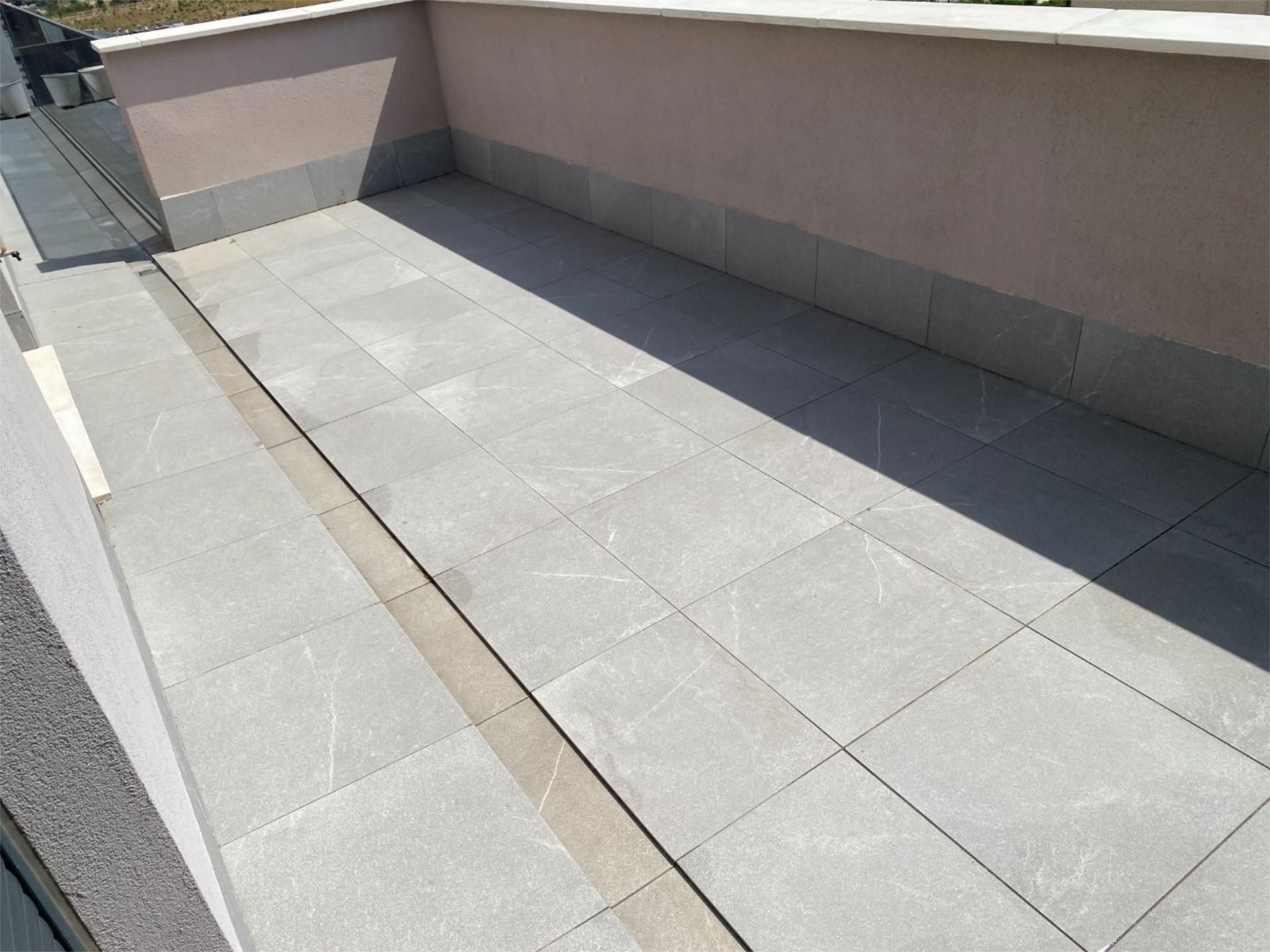 Terrassa de Pis en venda en  Madrid Capital amb Aire condicionat, Calefacció i Jardí privat