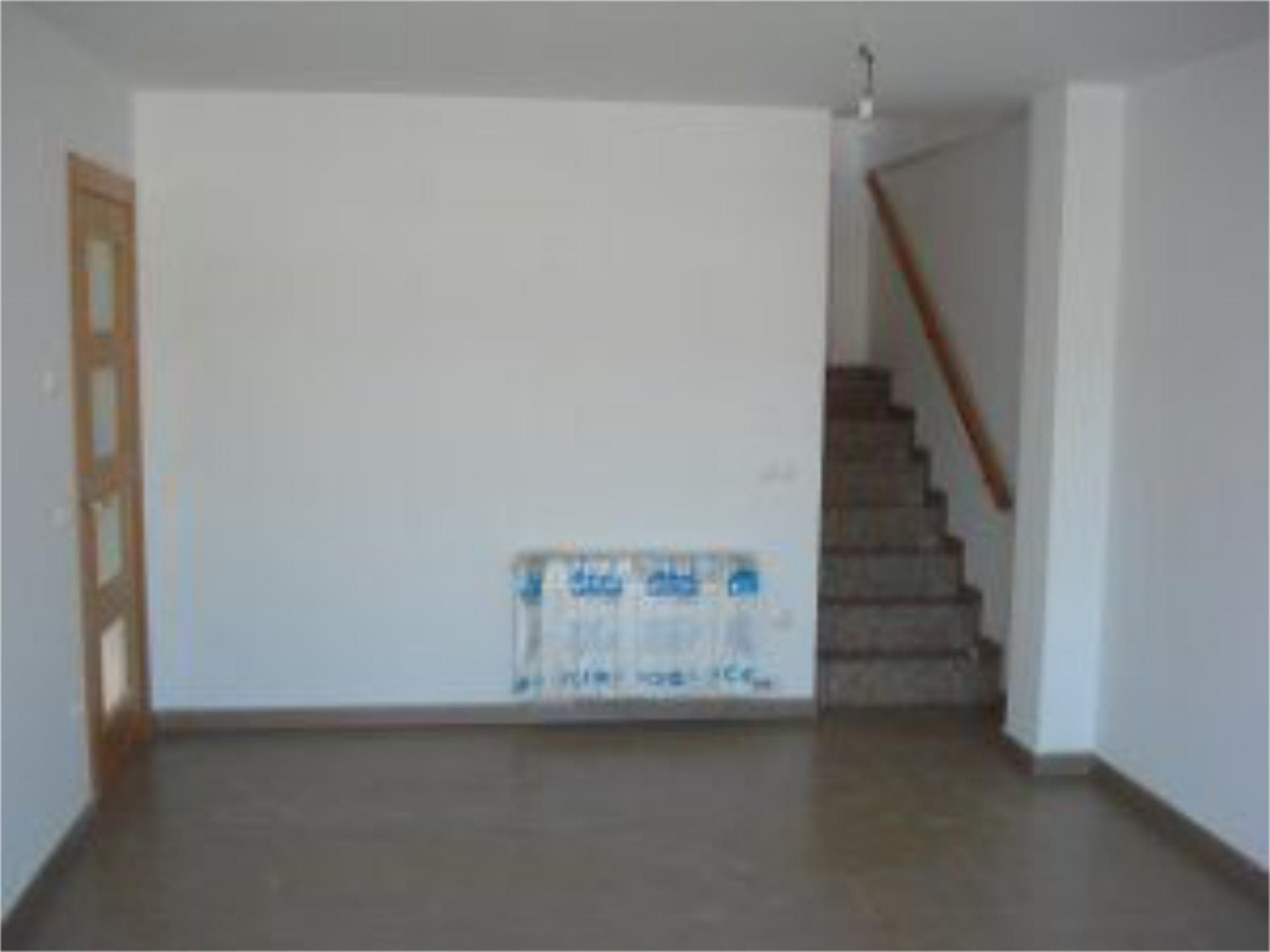 Attic to rent in Gandesa  with Heating, Terrace and Balcony