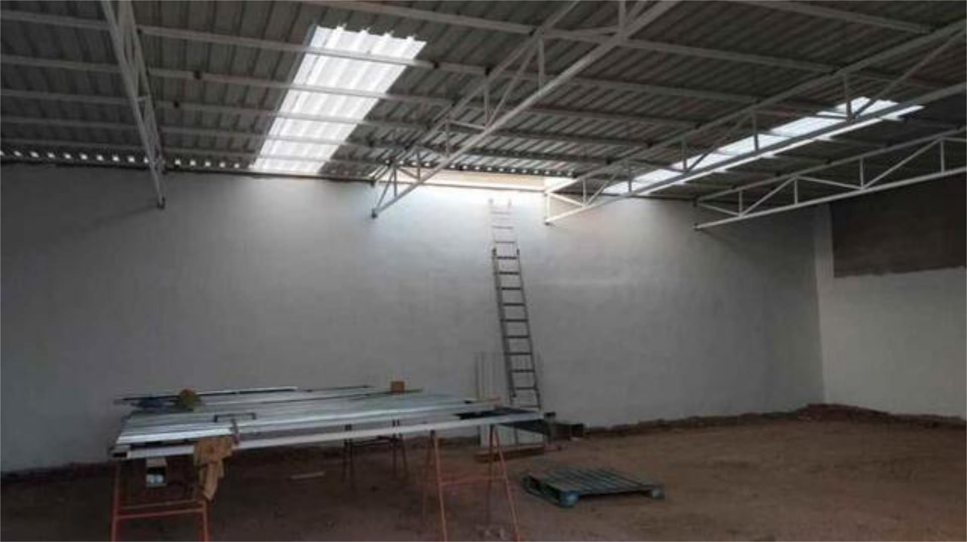 Industrial buildings to rent in Arona