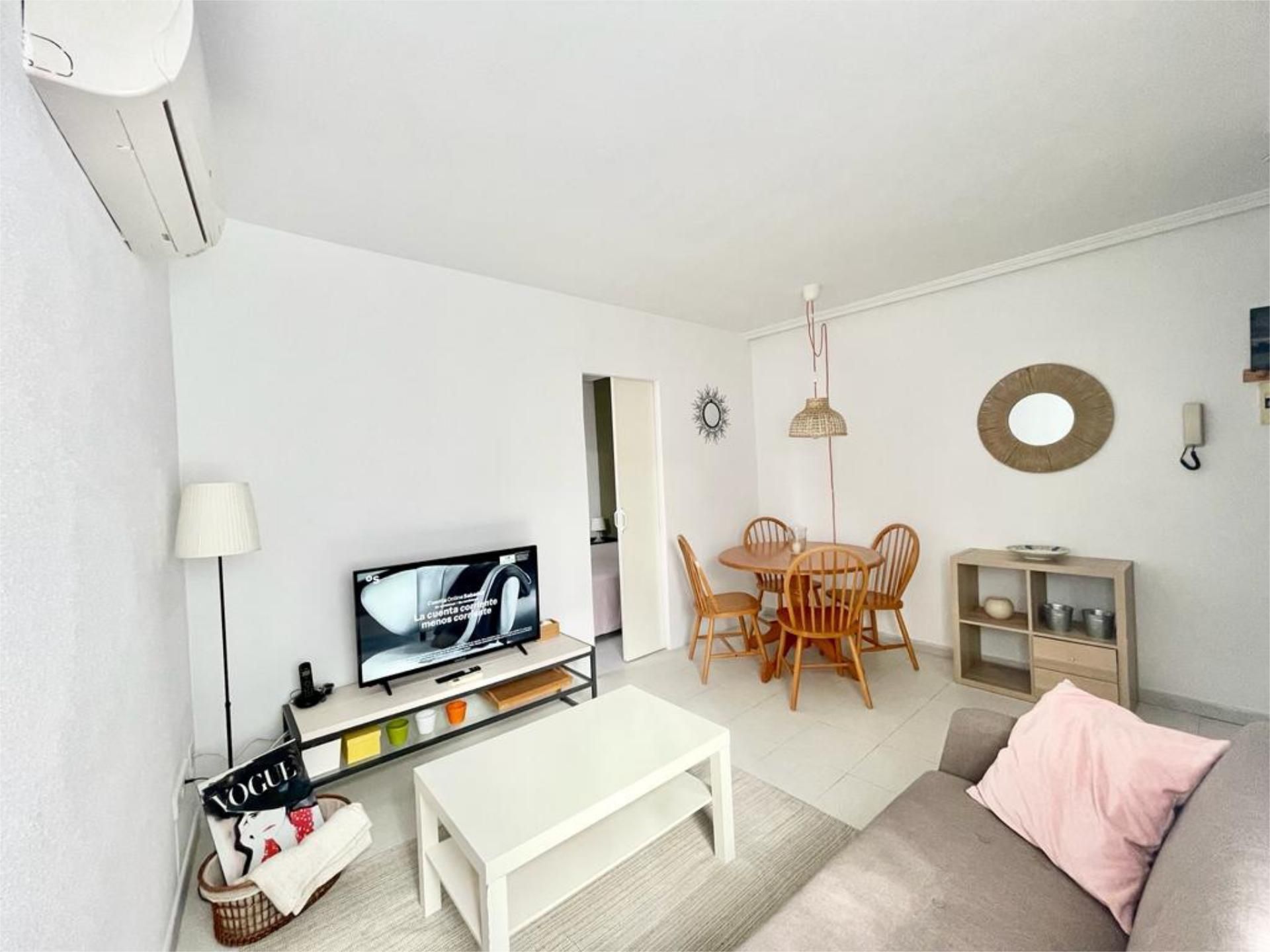Living room of Apartment to rent in  Madrid Capital  with Air Conditioner