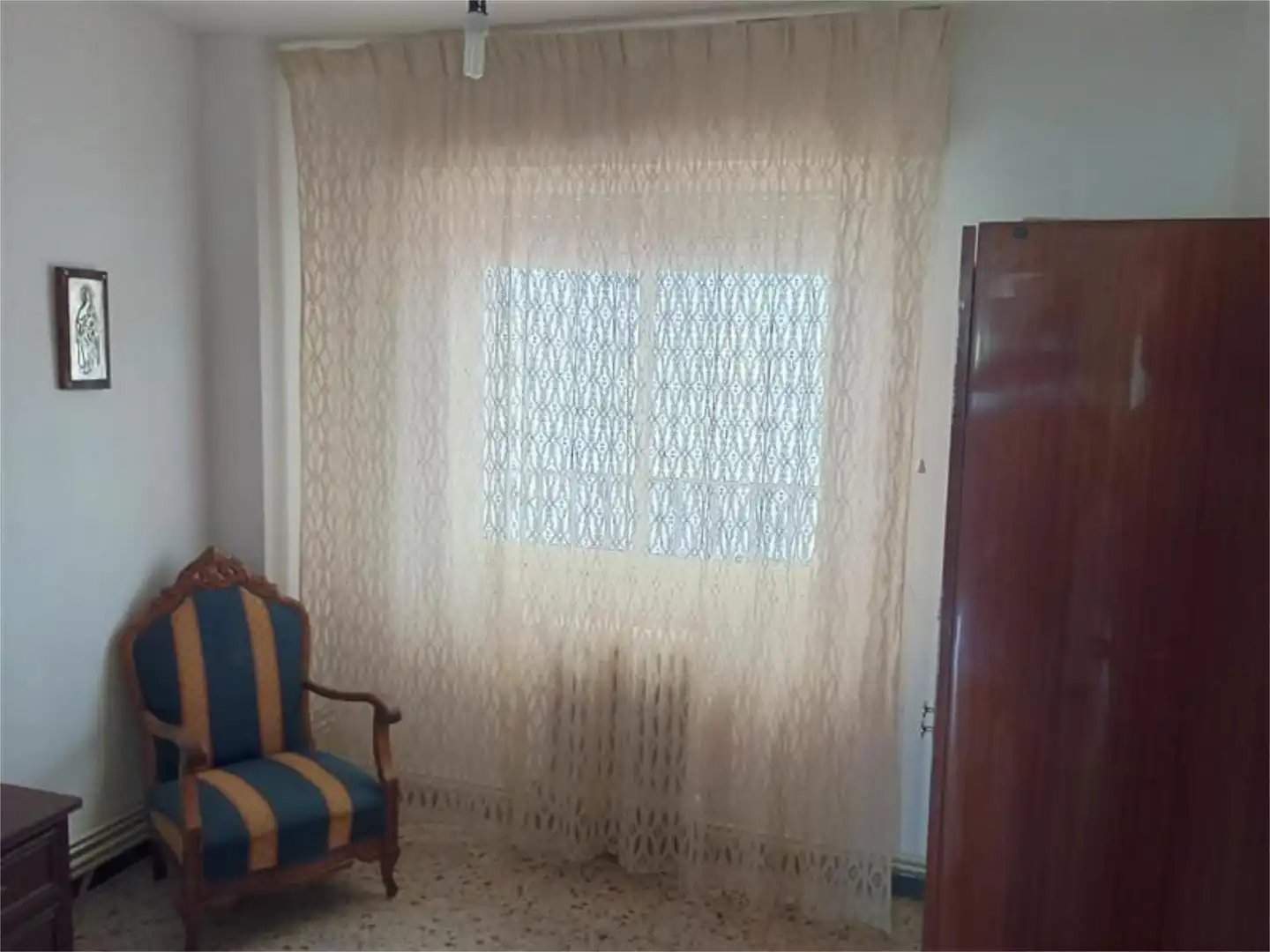Piso en venta en Plaza Doce Mártires, 6, San Claudio - La Chantría Habitación de Piso en venta en León Capital con Balcón