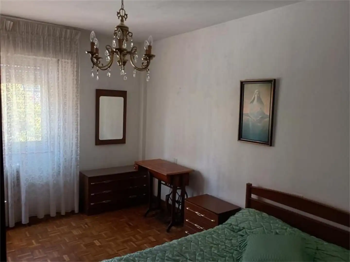 Piso en venta en Plaza Doce Mártires, 6, San Claudio - La Chantría Habitación de Piso en venta en León Capital con Balcón