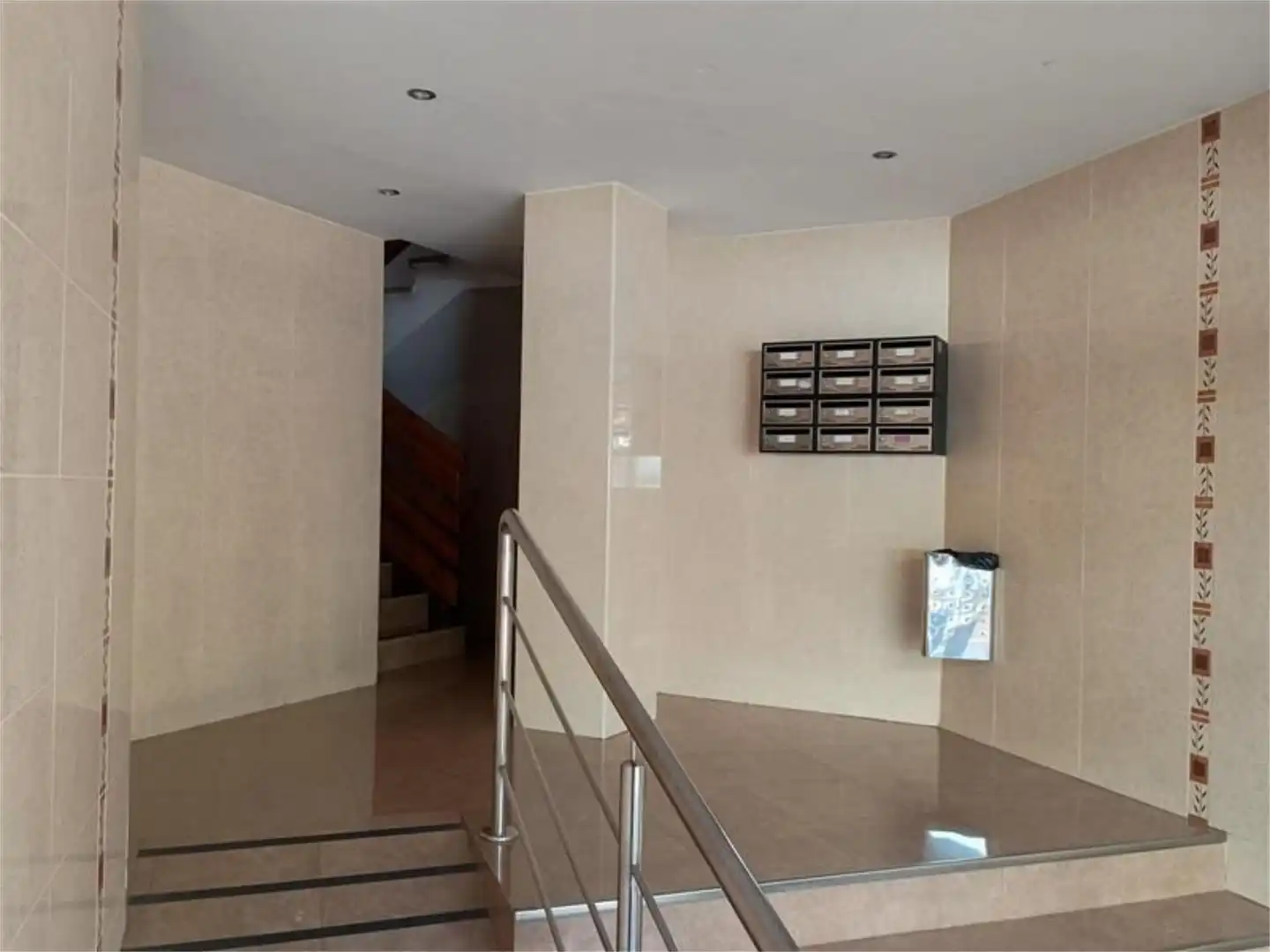 Piso en venta en Plaza Doce Mártires, 6, San Claudio - La Chantría Piso en venta en León Capital con Balcón