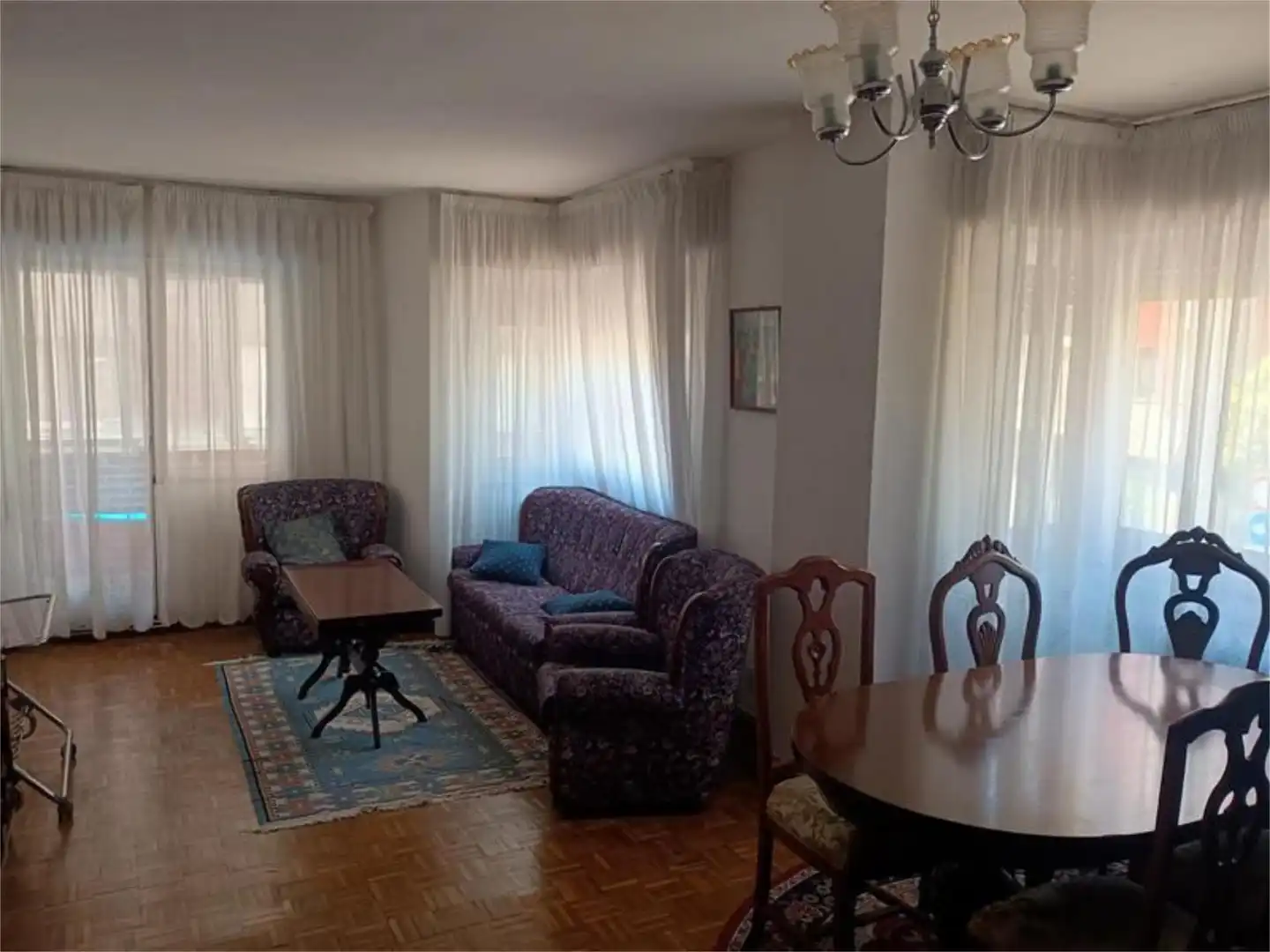 Piso en venta en Plaza Doce Mártires, 6, San Claudio - La Chantría Sala de estar de Piso en venta en León Capital con Balcón