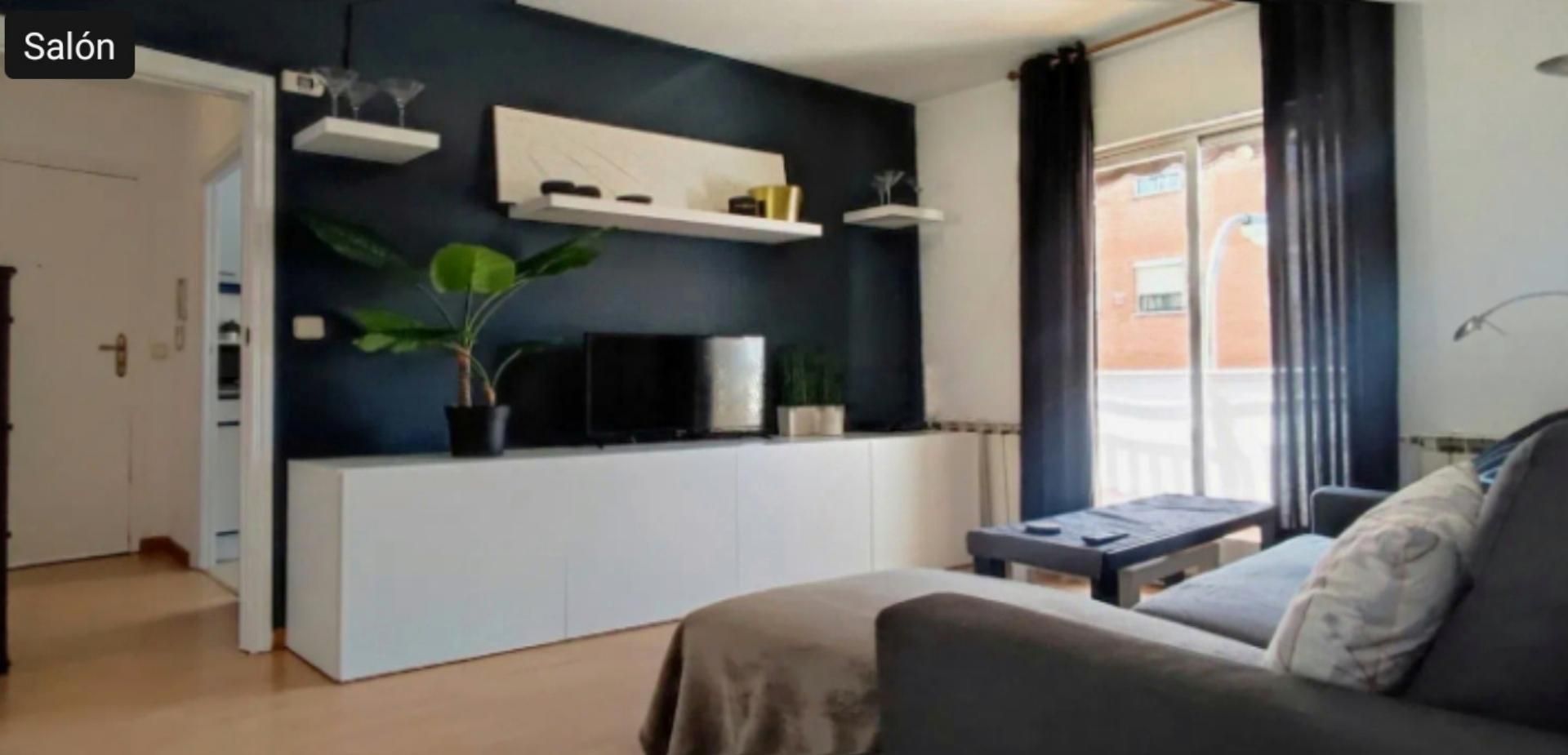 Living room of Flat to share in  Madrid Capital  with Air Conditioner, Heating and Parquet flooring
