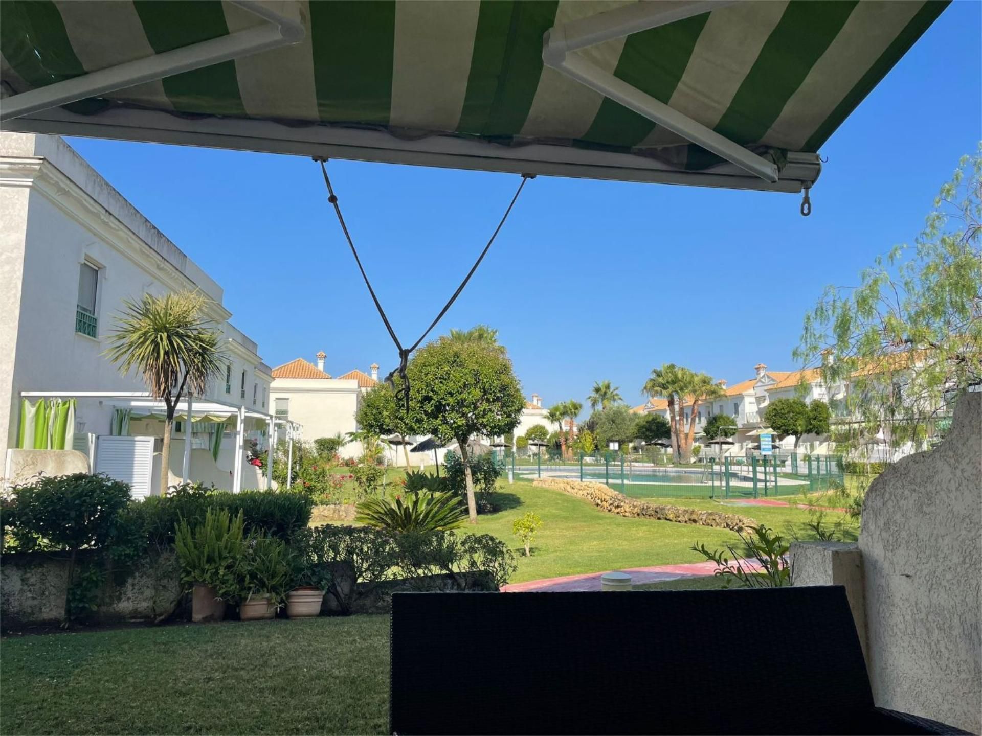Single-family semi-detached to rent in Calle Ponce de León, 1, El Portil