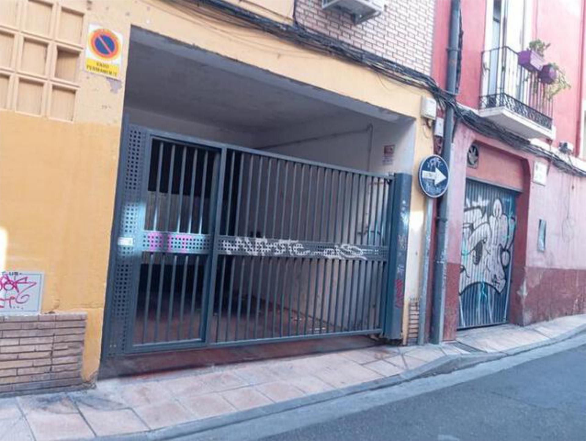 Garage to rent in La Magdalena