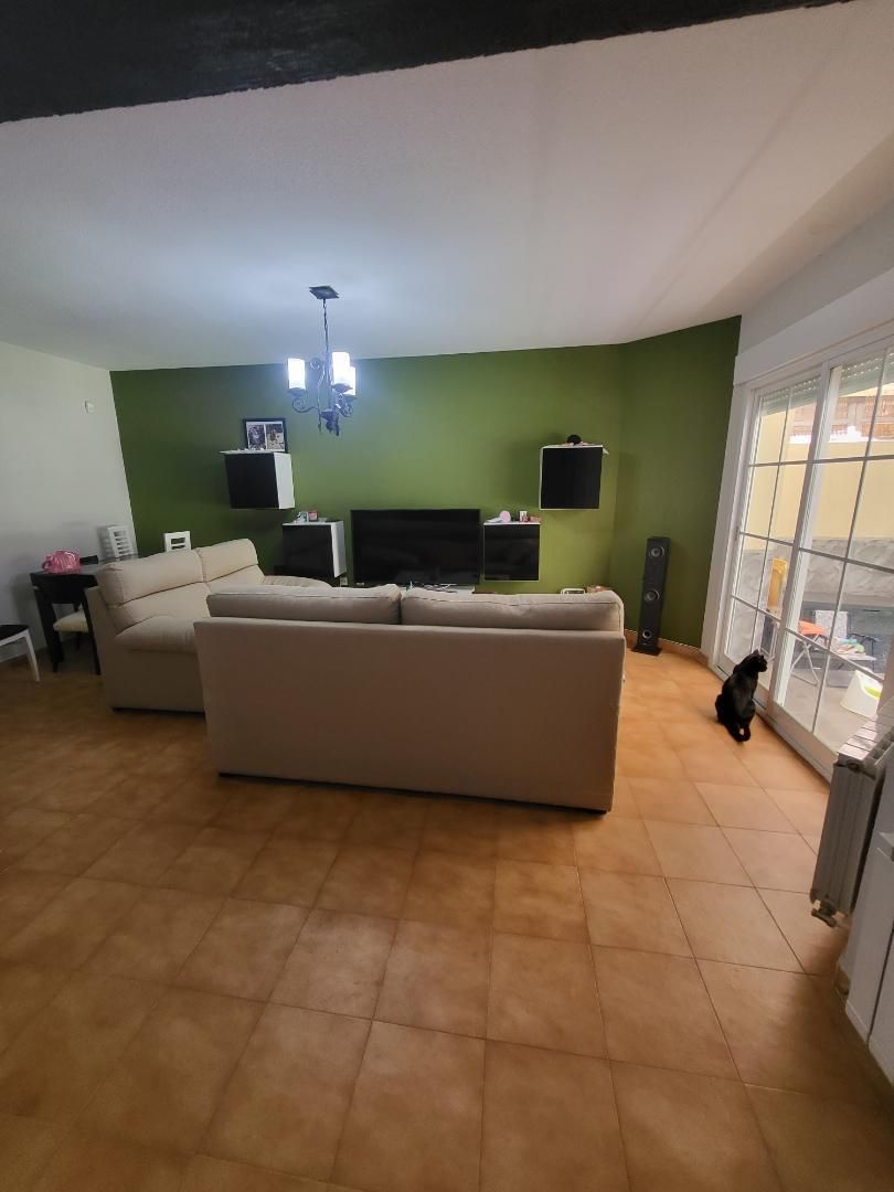 Sala d'estar de Pis en venda en  Madrid Capital amb Aire condicionat, Calefacció i Jardí privat
