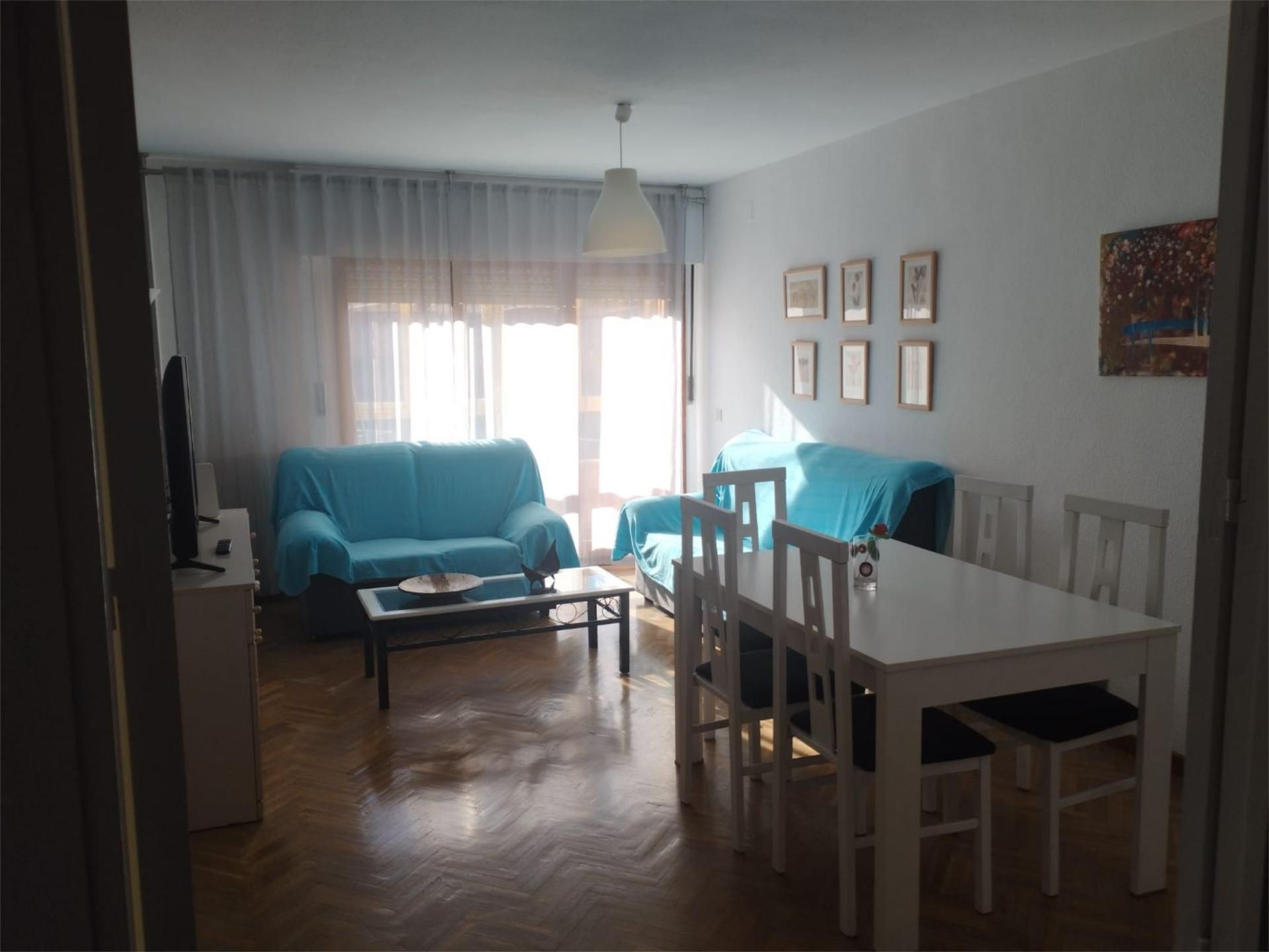 Sala d'estar de Pis de lloguer en Cuenca Capital amb Calefacció, Parquet i Terrassa