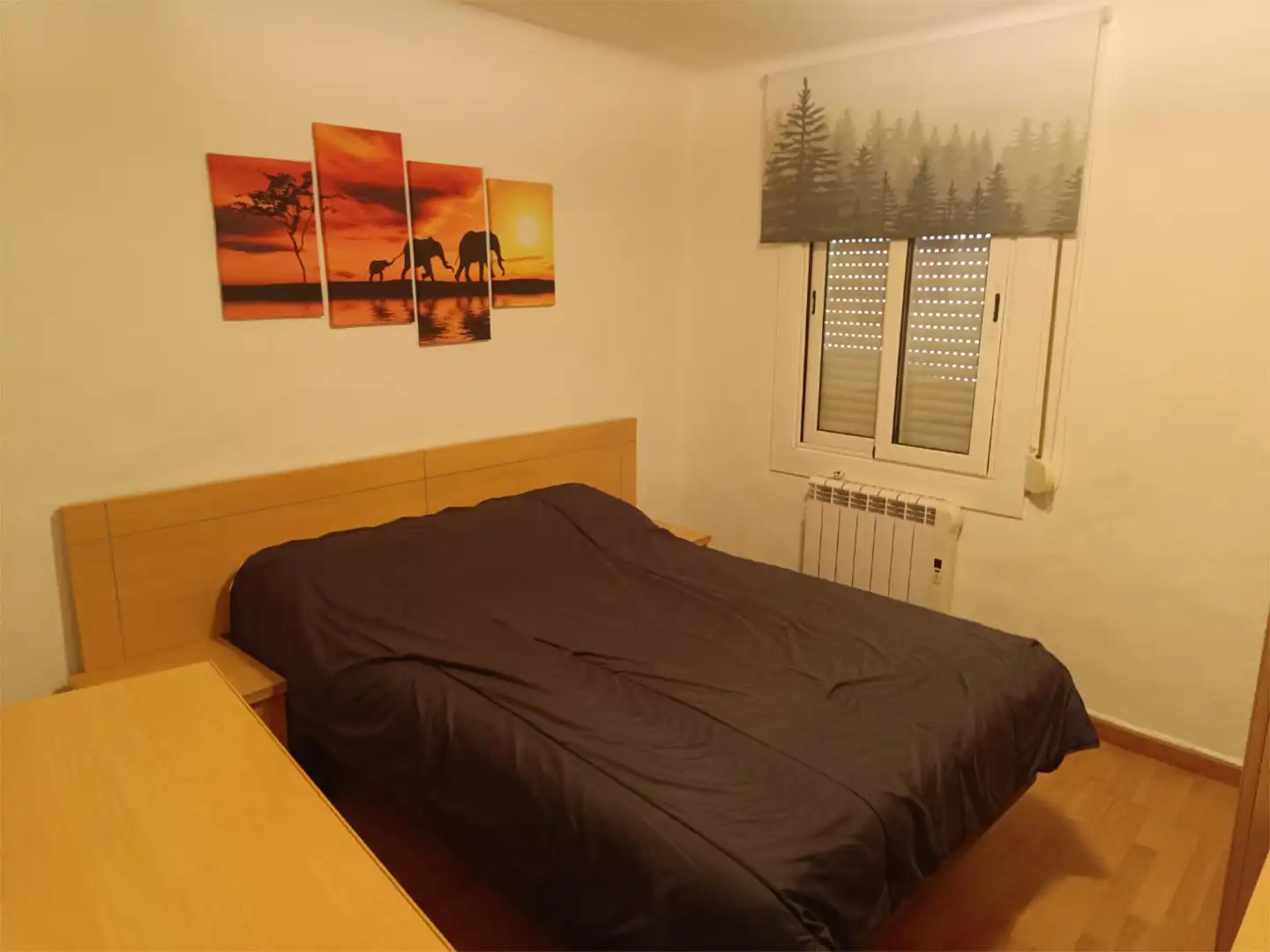 Dormitori de Casa adosada en venda en Montagut i Oix amb Terrassa i Balcó