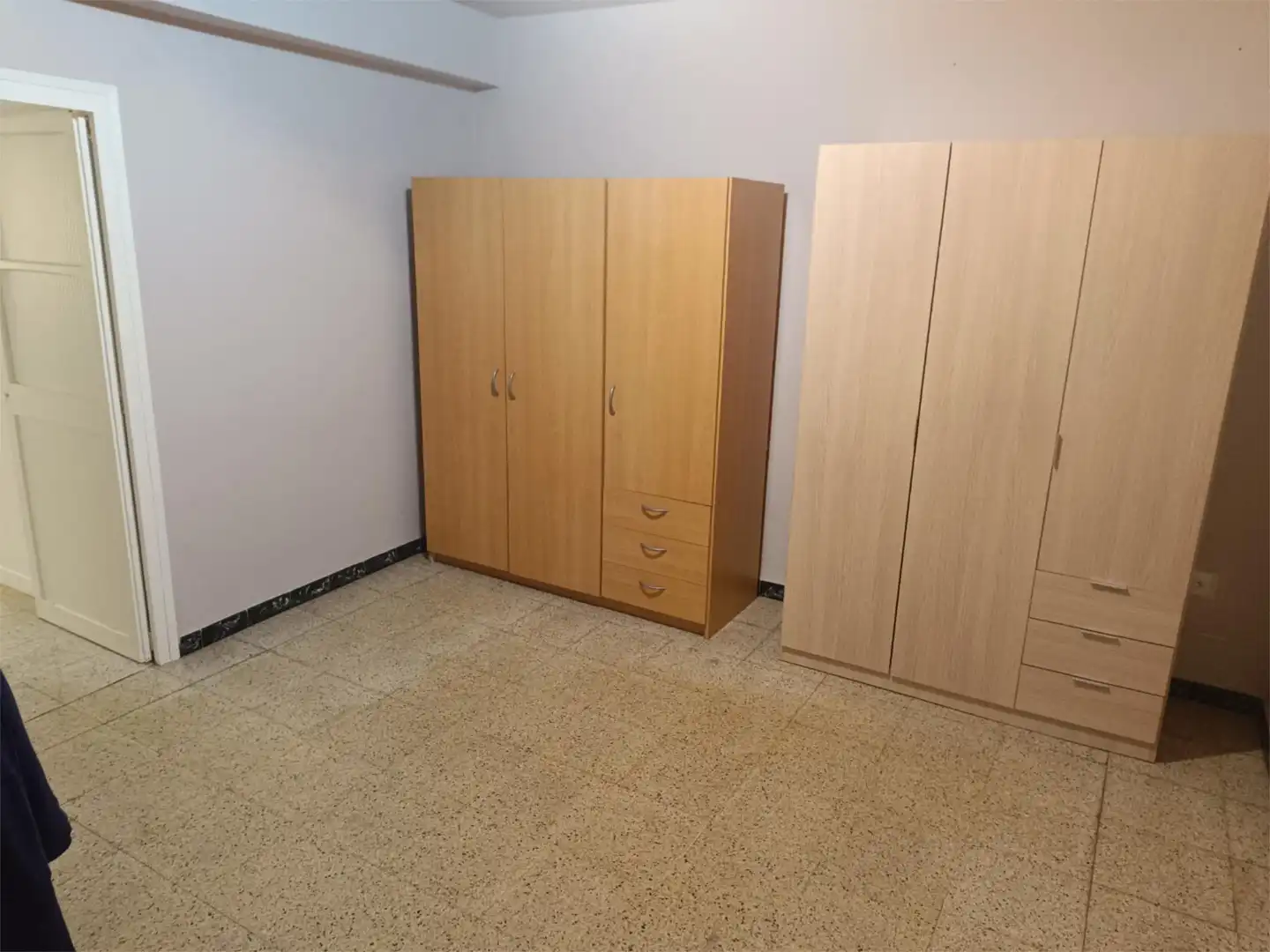 Dormitori de Casa adosada en venda en Montagut i Oix amb Terrassa i Balcó