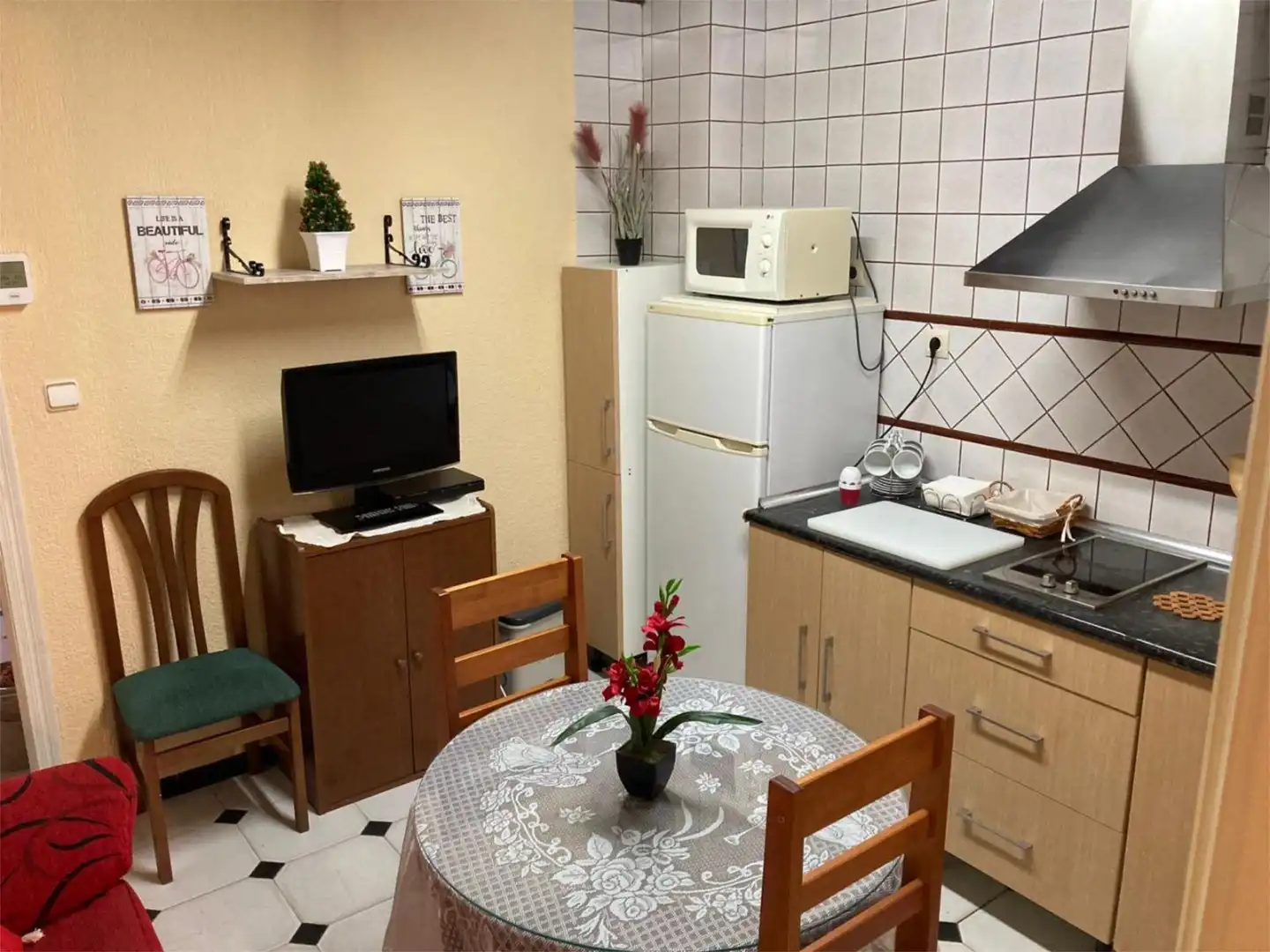 Einfamilien-Reihenhaus zur Miete in Calle Santa Barbara, 20, Minas de Riotinto Küche von Einfamilien-Reihenhaus zur Miete in Minas de Riotinto mit Klimaanlage, Heizung und Möbliert