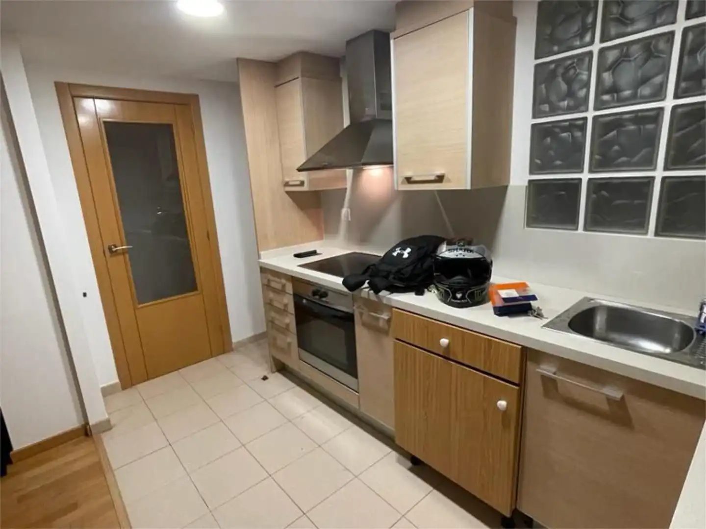 Flat for sale in Avinguda de Les Magnolies, 4, Núcleo Urbano Kitchen of Flat for sale in La Pobla de Vallbona with Terrace and Swimming Pool