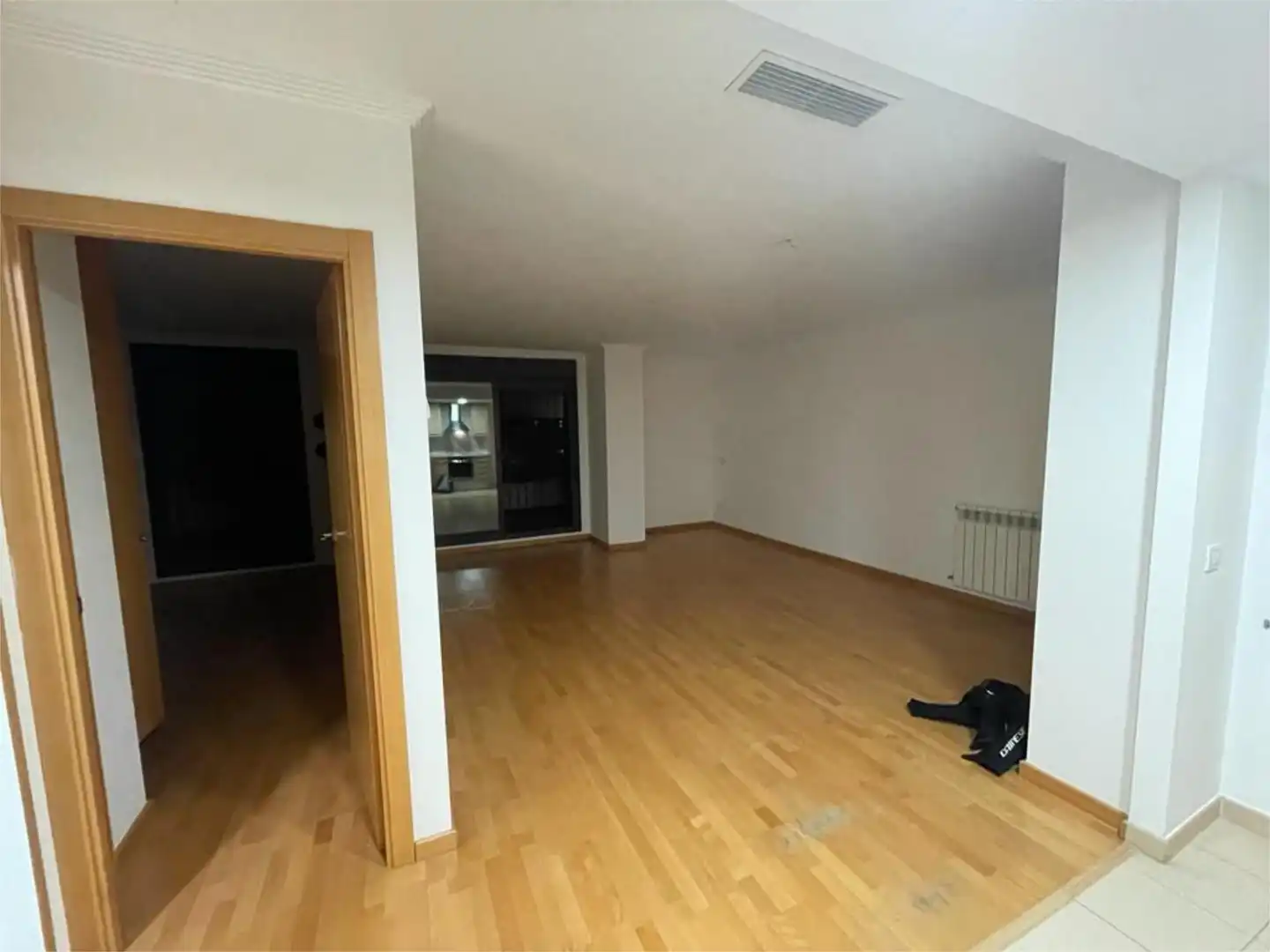 Flat for sale in Avinguda de Les Magnolies, 4, Núcleo Urbano Flat for sale in La Pobla de Vallbona with Terrace and Swimming Pool