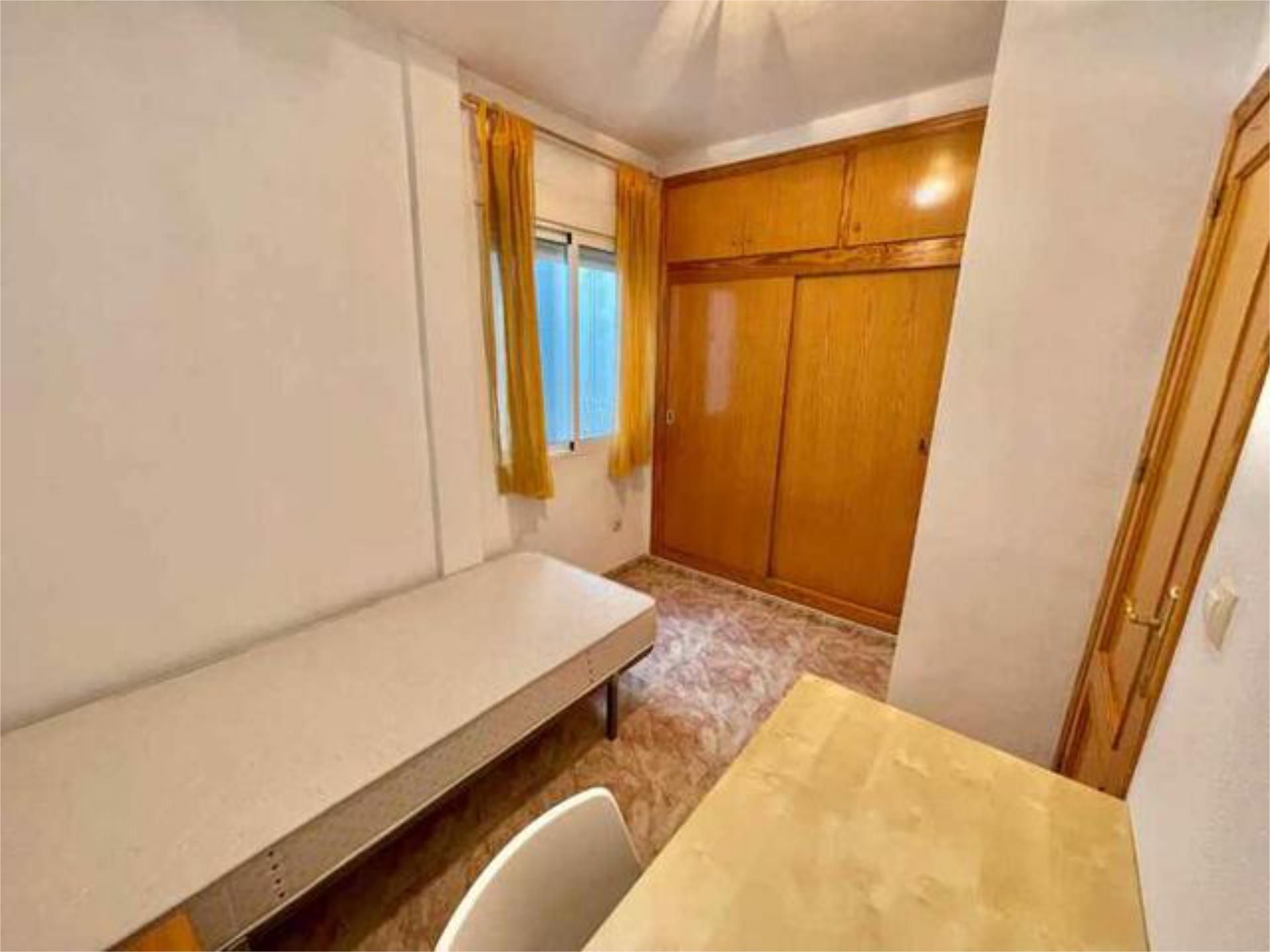 Dormitori de Apartament de lloguer en  Murcia Capital