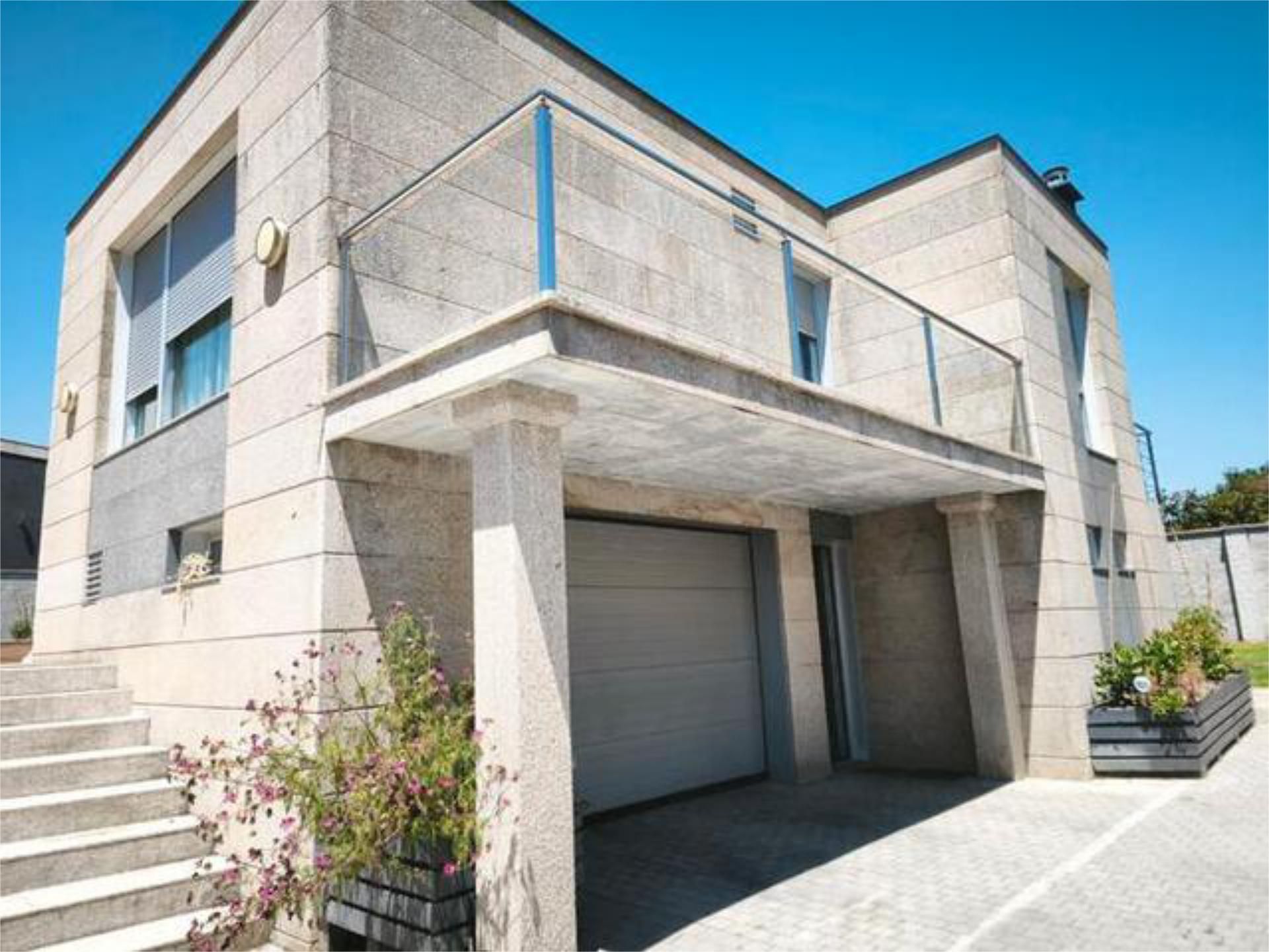 Exterior view of House or chalet for sale in Cangas   with Heating, Private garden and Terrace