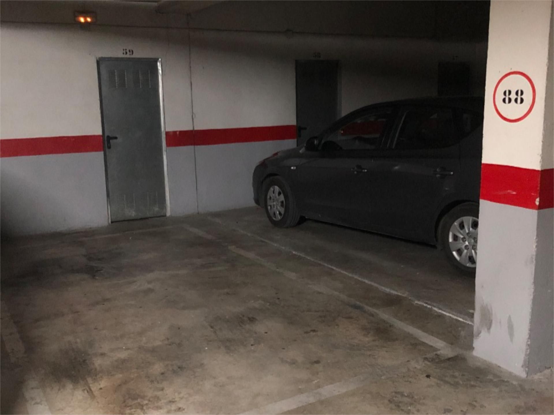 Aparcament de Garatge de lloguer en  Jaén Capital