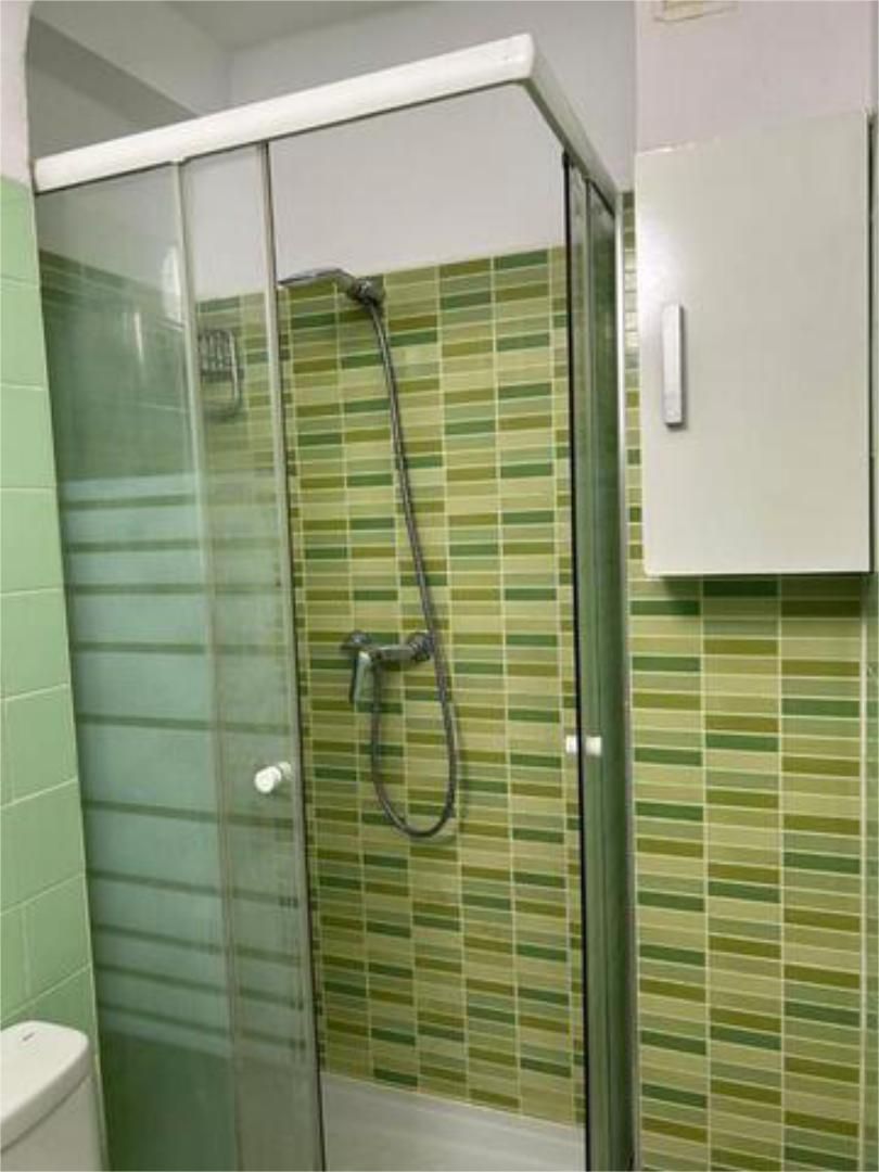 Bathroom of Flat to rent in  Zaragoza Capital  with Heating