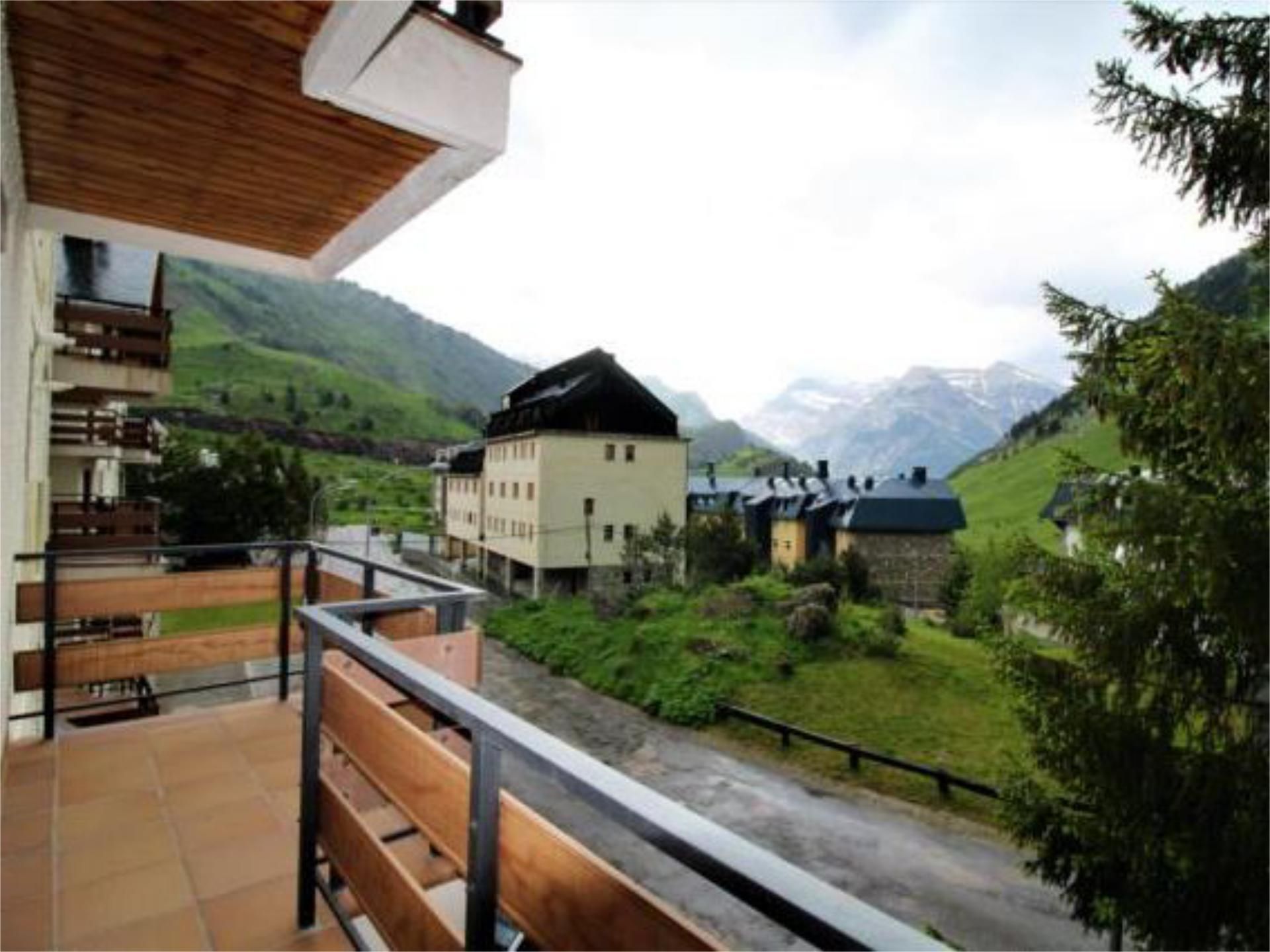 Exterior view of Flat to rent in Aisa  with Heating, Private garden and Storage room