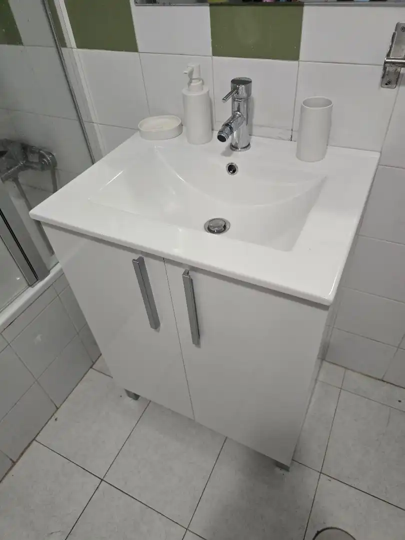 Baño de Piso en venta en Melilla con Aire acondicionado, Terraza y Amueblado