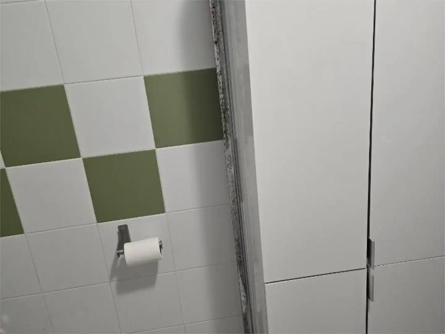 Baño de Piso en venta en Melilla con Aire acondicionado, Terraza y Amueblado