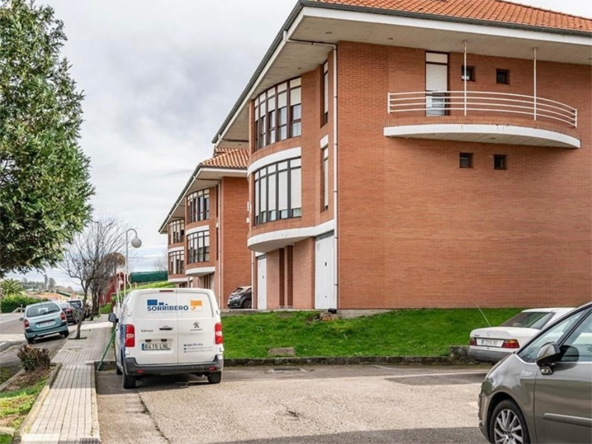 Vista exterior de Pis en venda en Piélagos amb Calefacció i Balcó