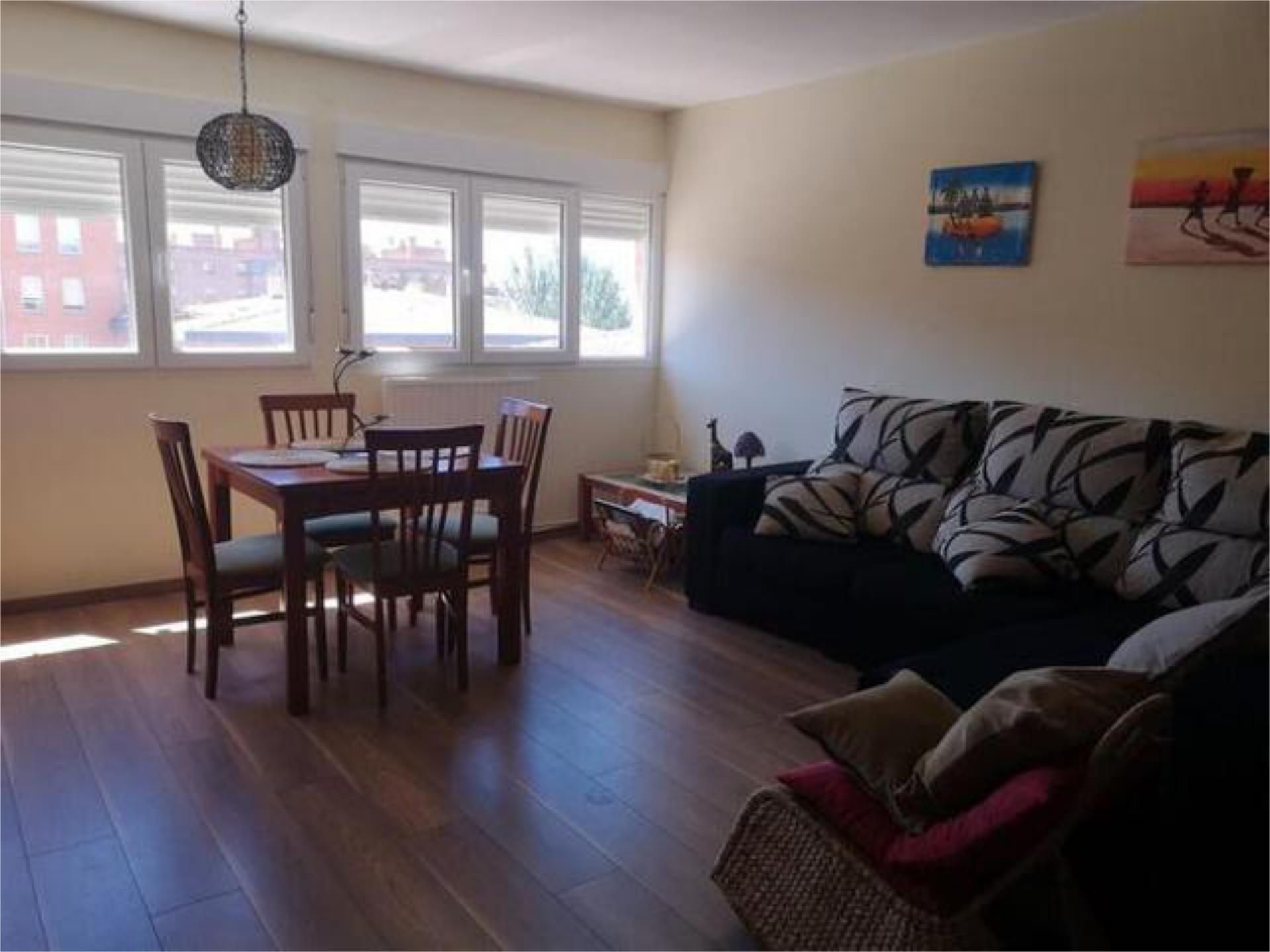Living room of Flat to rent in  Zaragoza Capital  with Heating and Furnished