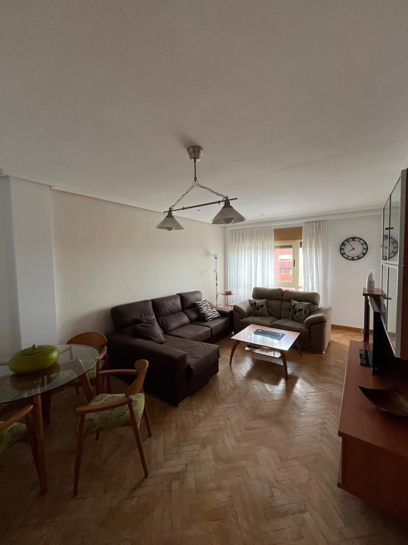 Flat to rent in Calle Islas Azores, 19, Ruta de la Plata
