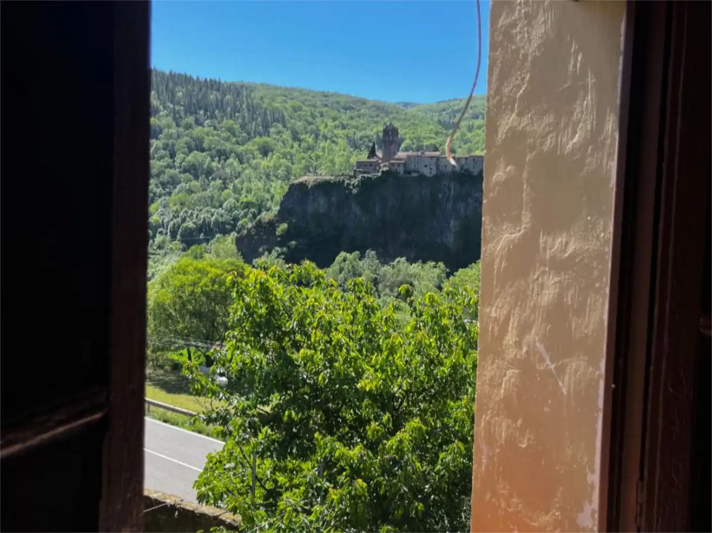 Finca rústica en venta en Barri Cos-nucli, 10, Montagut i Oix Vista exterior de Finca rústica en venta en Montagut i Oix con Terraza y Balcón