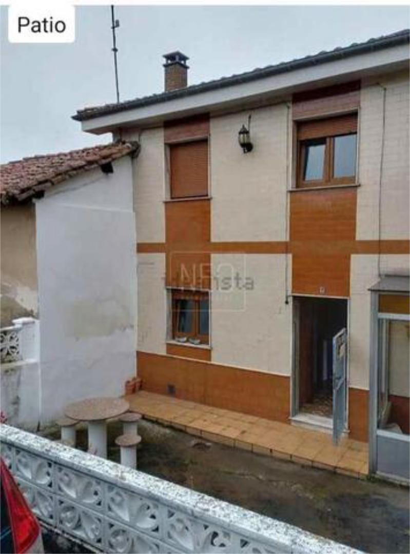 Vista exterior de Casa o xalet en venda en Siero amb Calefacció i Jardí privat