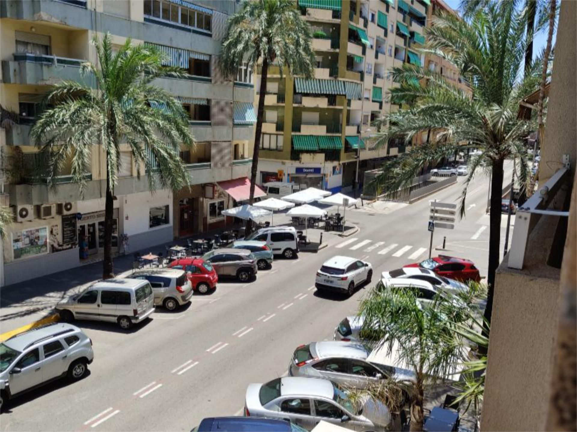 Vista exterior de Pis en venda en Gandia amb Terrassa i Balcó