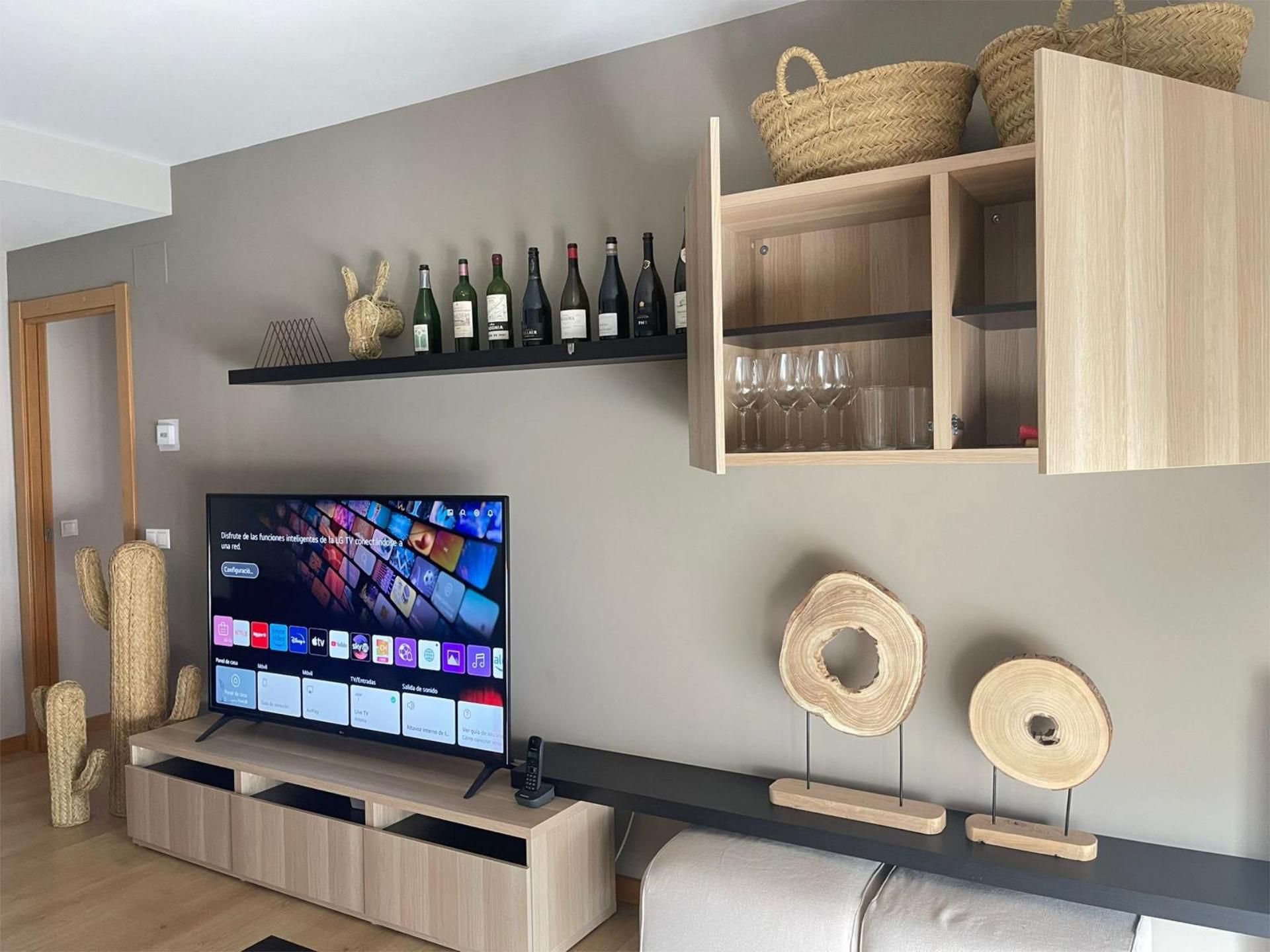 Living room of Flat for sale in Alfaro  with Heating, Parquet flooring and Furnished