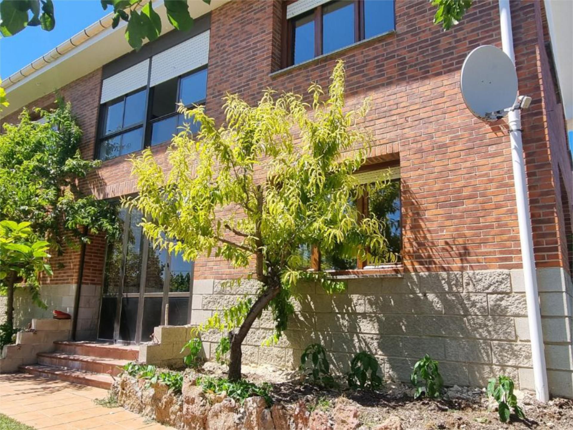 Vista exterior de Piso en venta en Villarcayo de Merindad de Castilla la Vieja con Terraza y Balcón