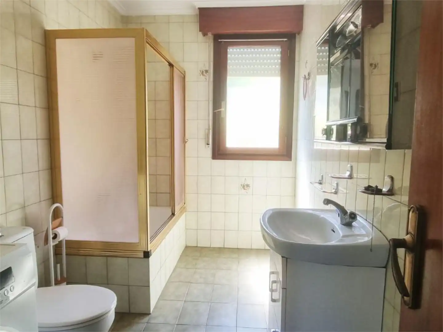 Wohnung zum Verkauf in Poblado Villanueva la Blanca, 22, Villarcayo de Merindad de Castilla la Vieja Badezimmer von Wohnung zum Verkauf in Villarcayo de Merindad de Castilla la Vieja mit Heizung, Privatgarten und Parkett