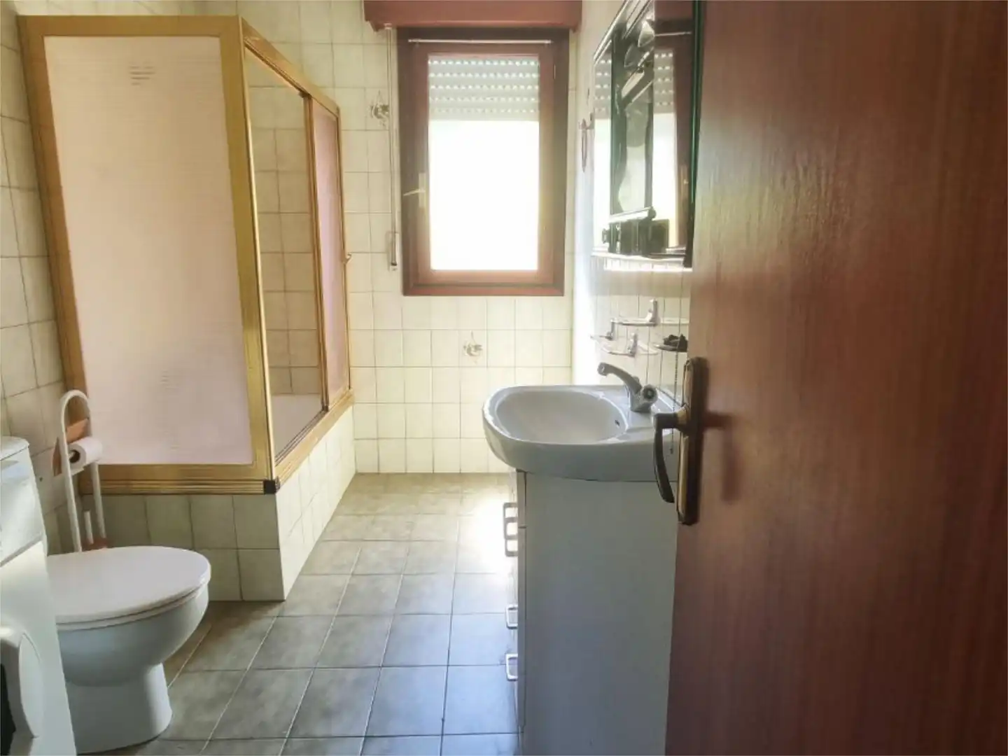 Wohnung zum Verkauf in Poblado Villanueva la Blanca, 22, Villarcayo de Merindad de Castilla la Vieja Badezimmer von Wohnung zum Verkauf in Villarcayo de Merindad de Castilla la Vieja mit Heizung, Privatgarten und Parkett